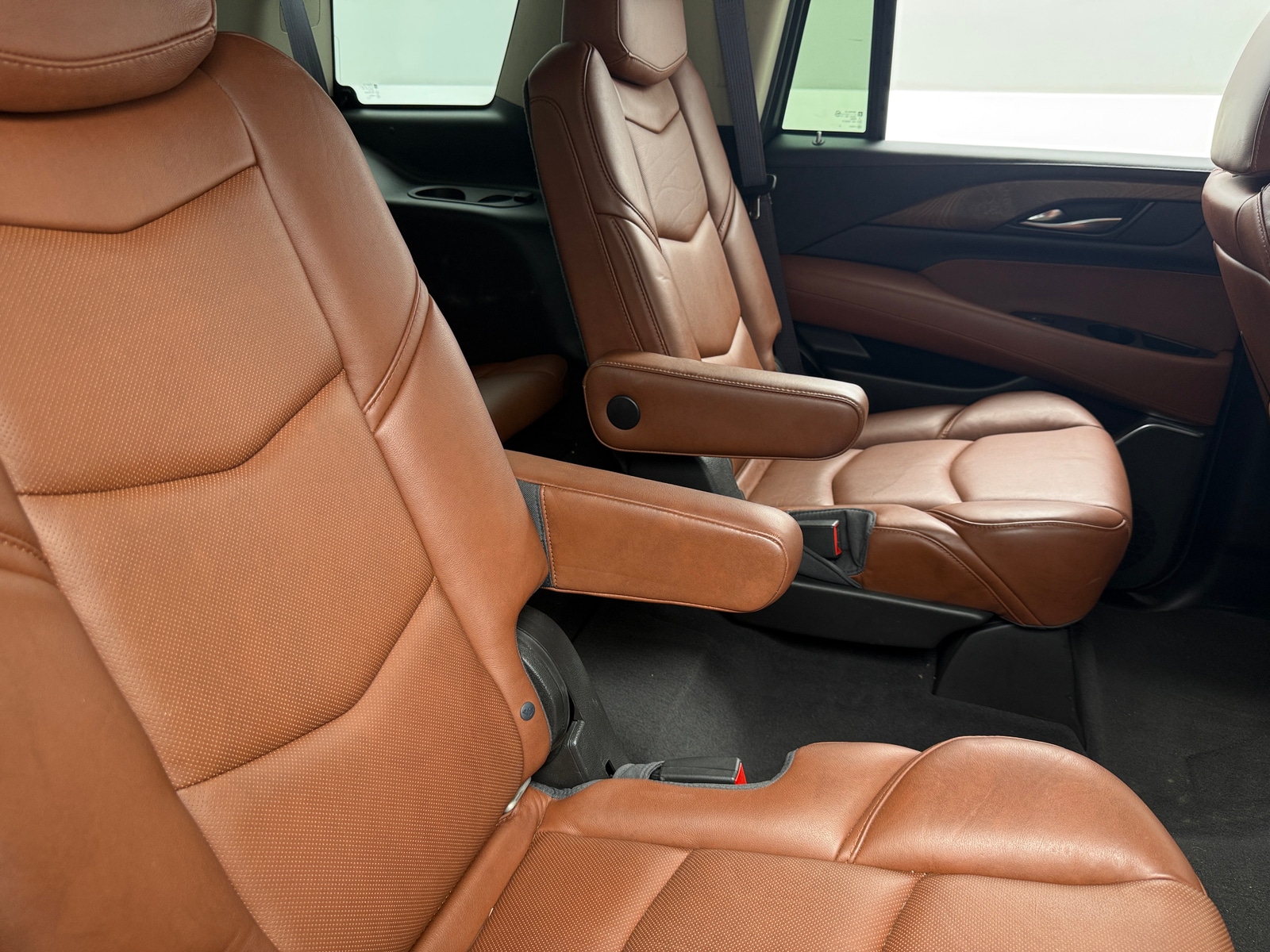 Thumbnail: 2017 Cadillac Escalade - 5