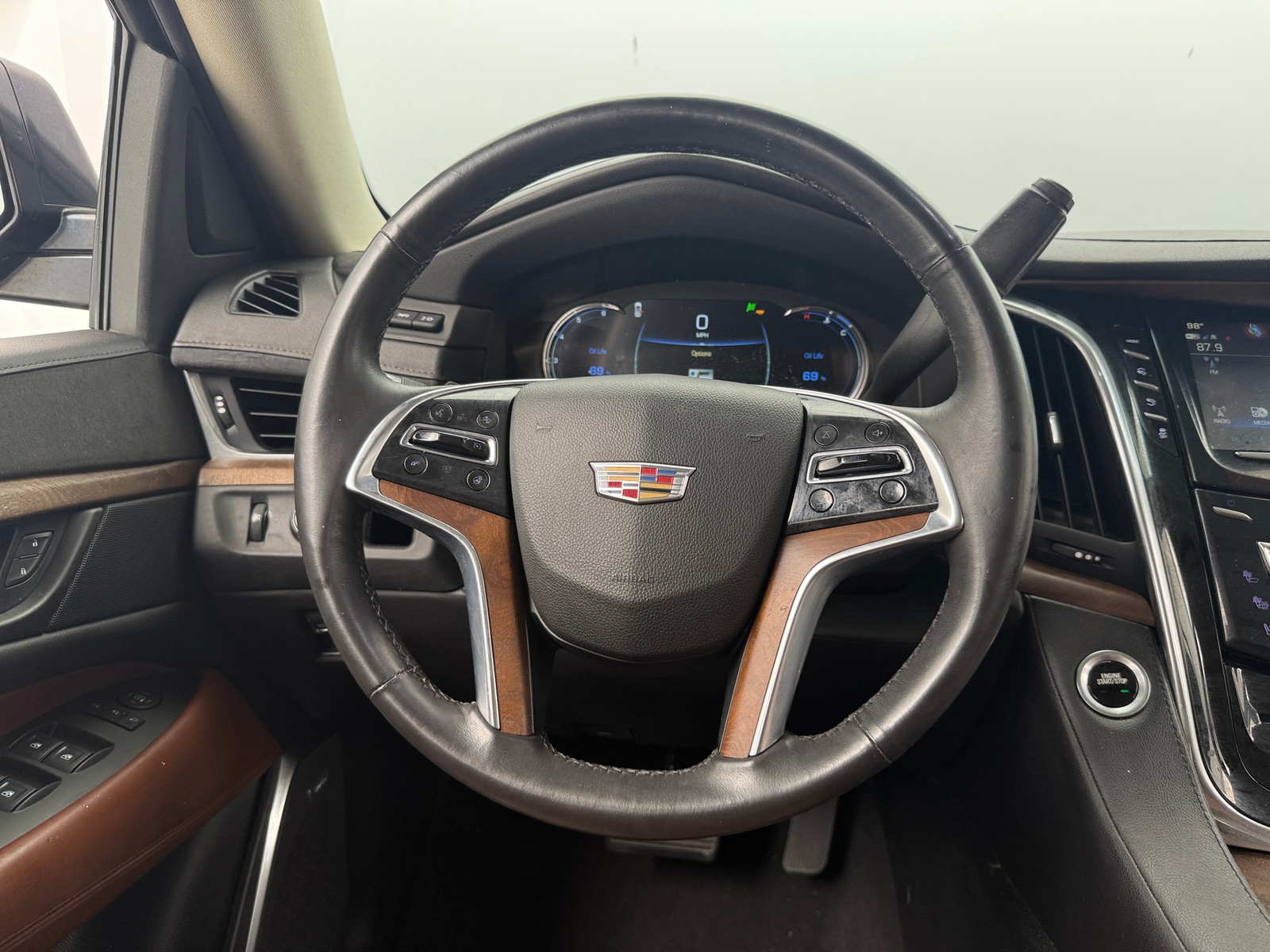Thumbnail: 2017 Cadillac Escalade - 4