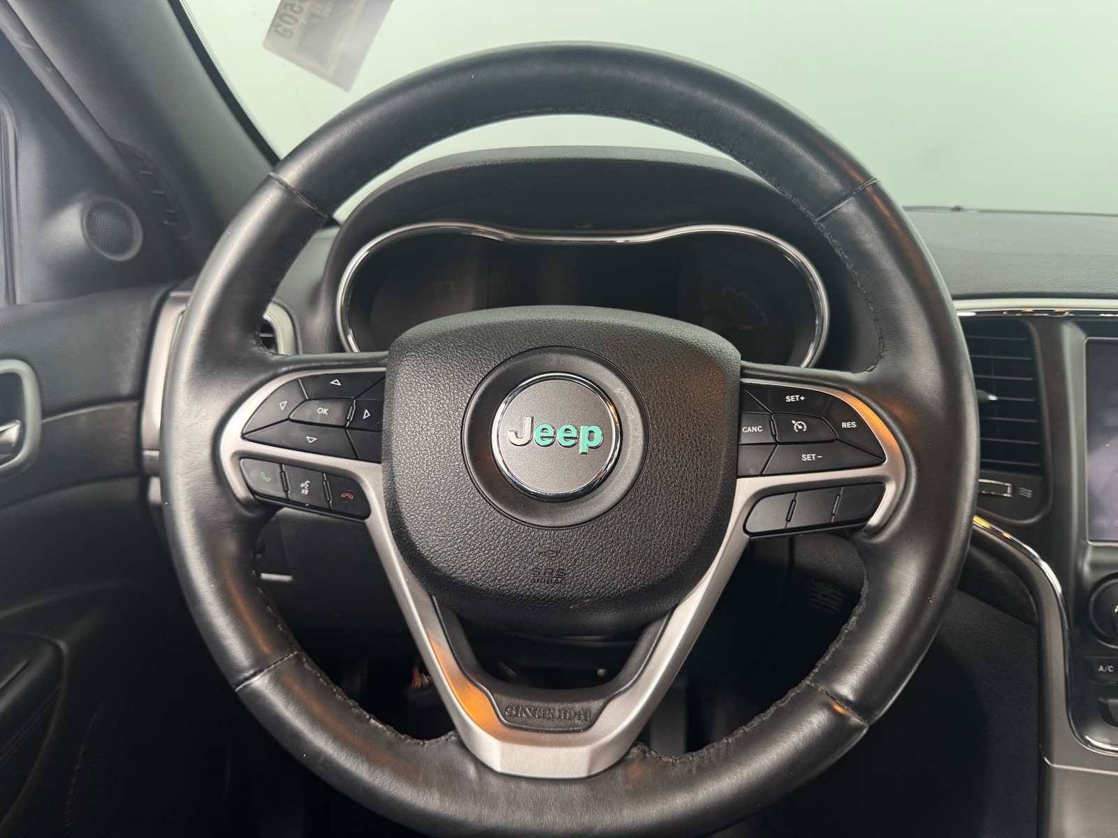 Thumbnail: 2018 Jeep Grand Cherokee - 4