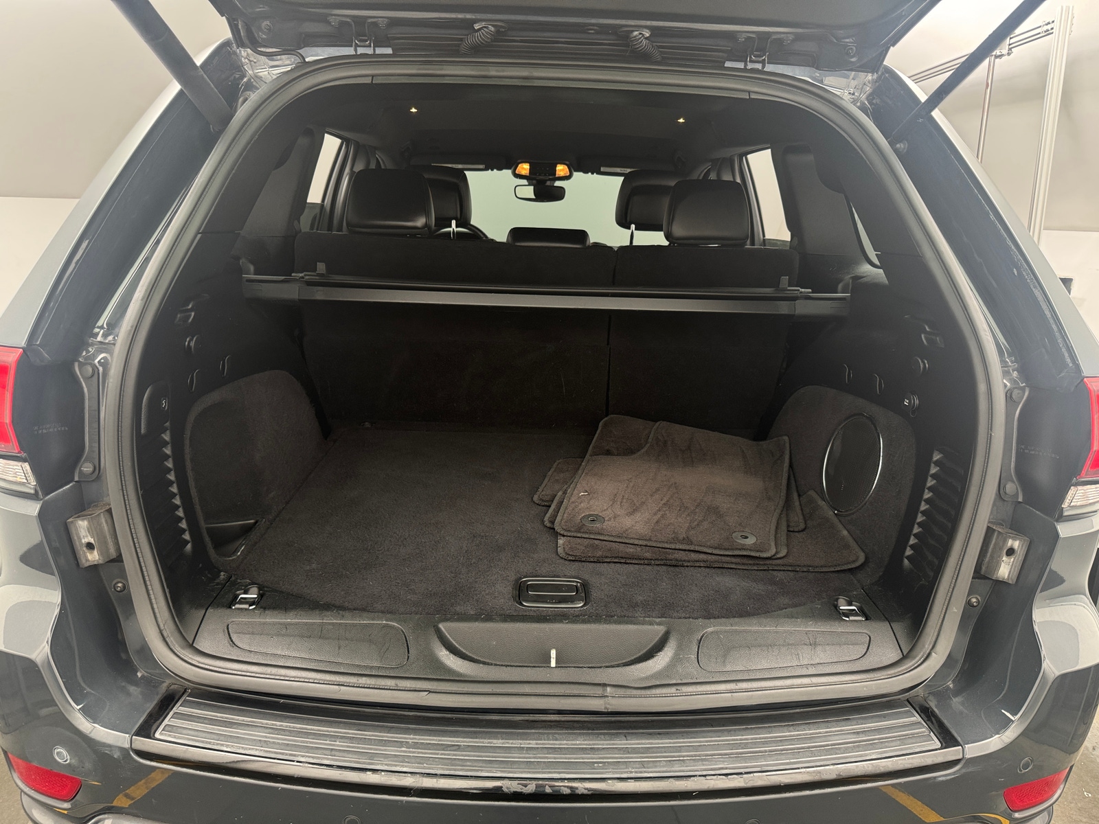 Thumbnail: 2018 Jeep Grand Cherokee - 6