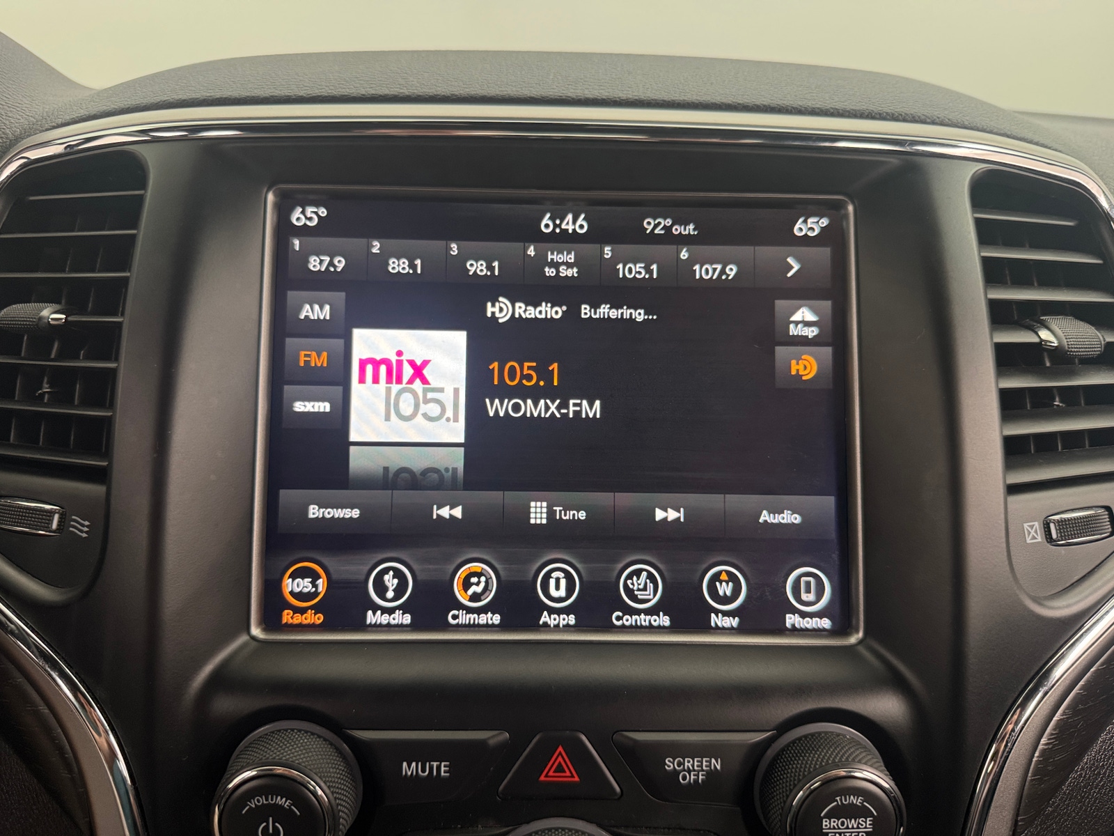 Thumbnail: 2018 Jeep Grand Cherokee - 3