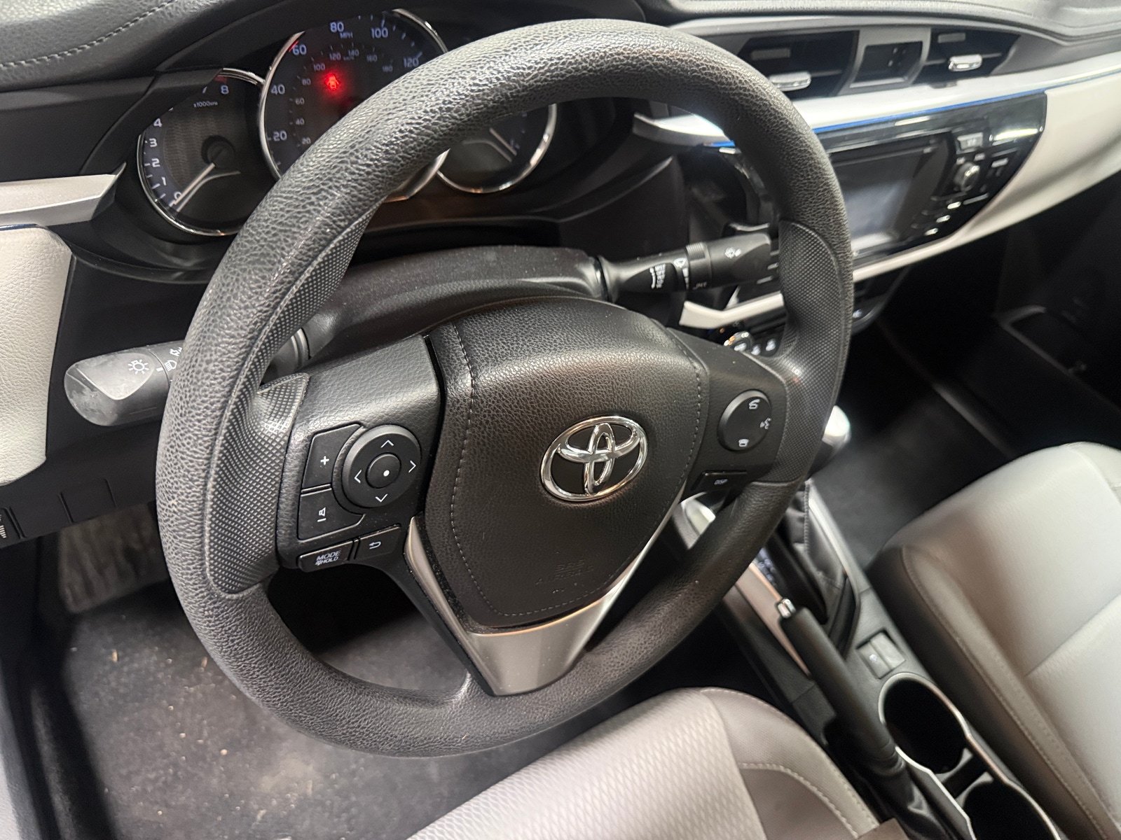 Thumbnail: 2015 Toyota Corolla - 5
