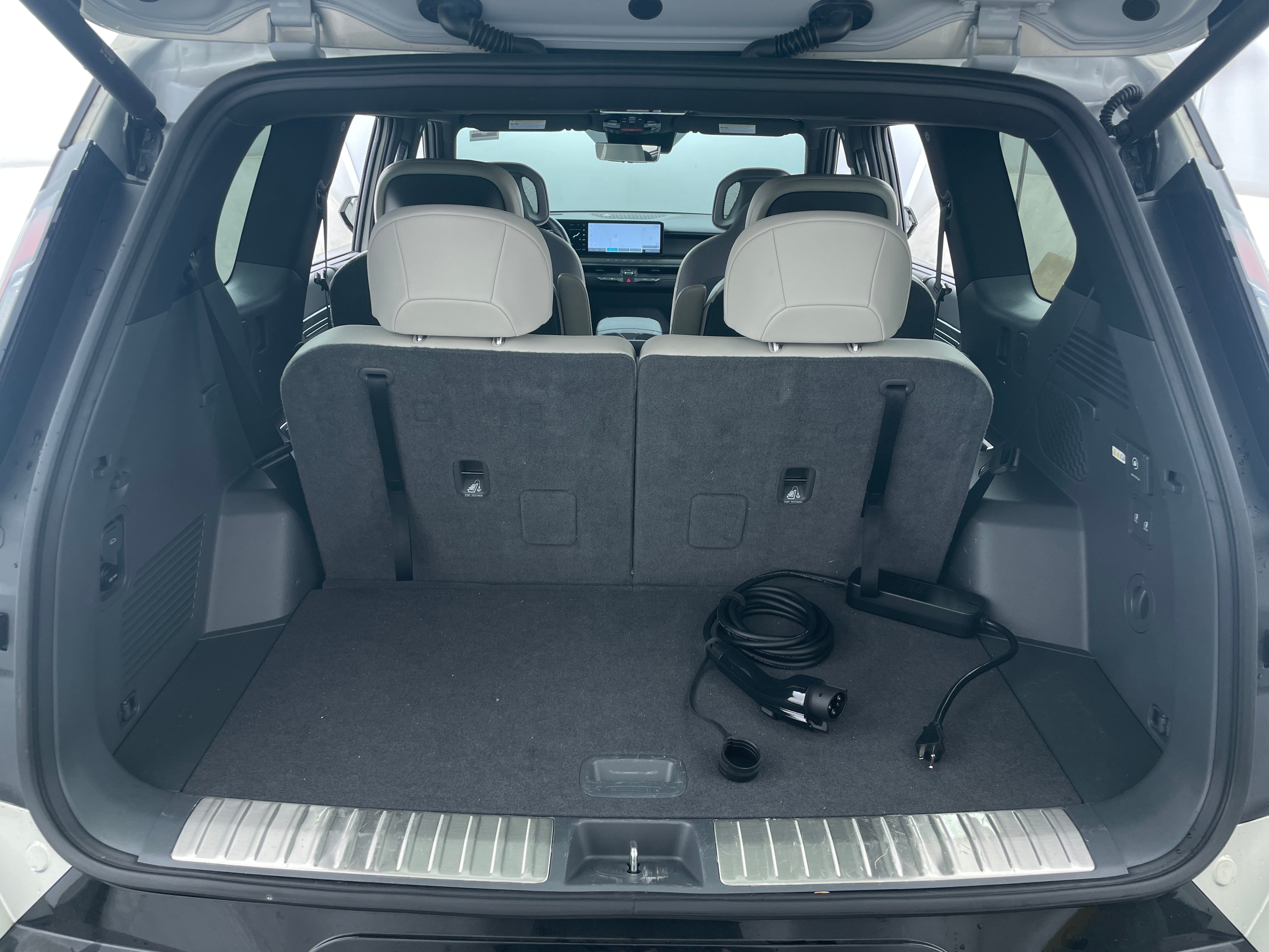 Used 2024 Kia EV9 GT-Line with VIN KNDAEFS55R6021485 for sale in Auburn, WA