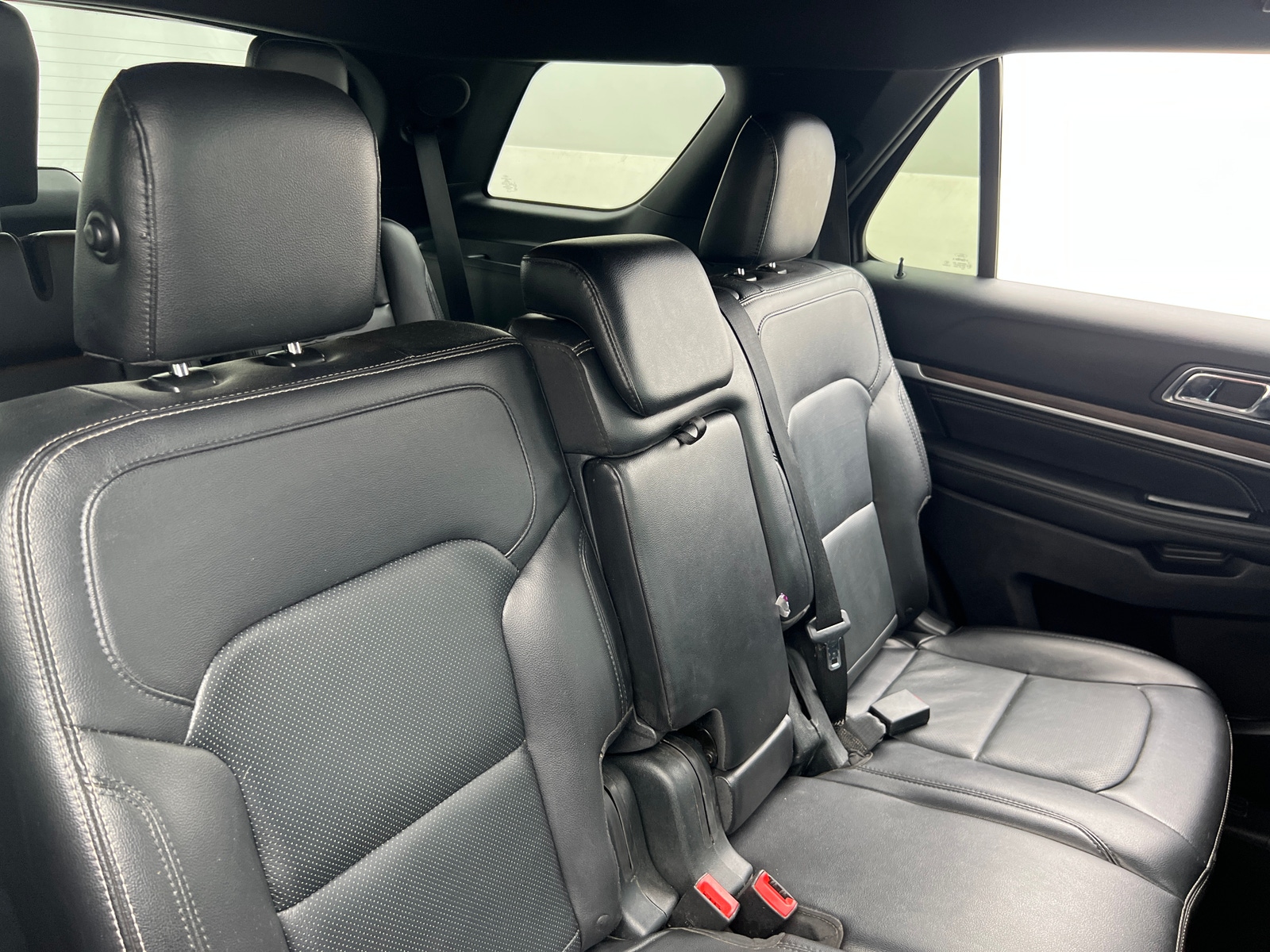 Thumbnail: 2019 Ford Explorer - 5