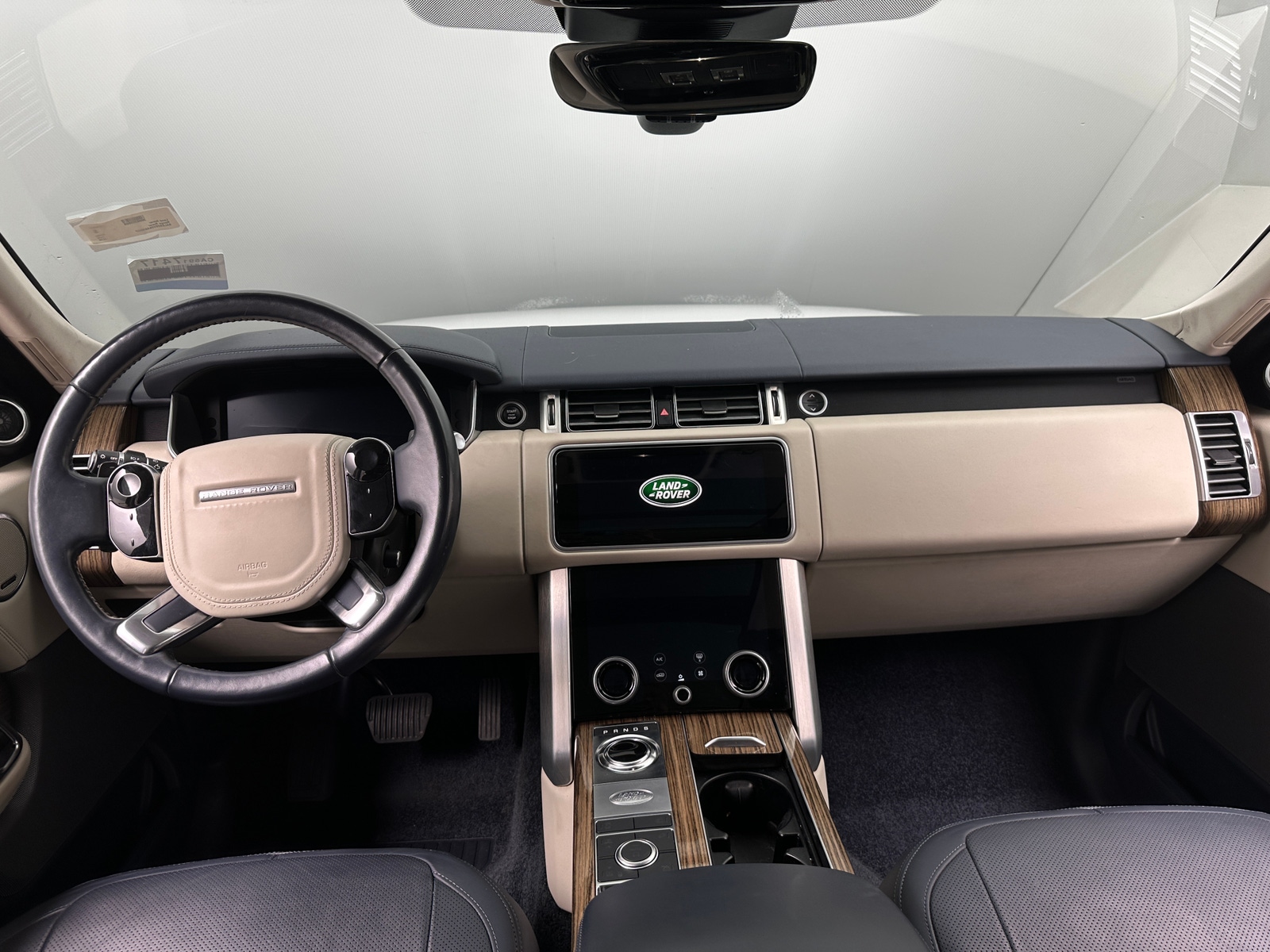 Thumbnail: 2019 Land Rover Range Rover - 3