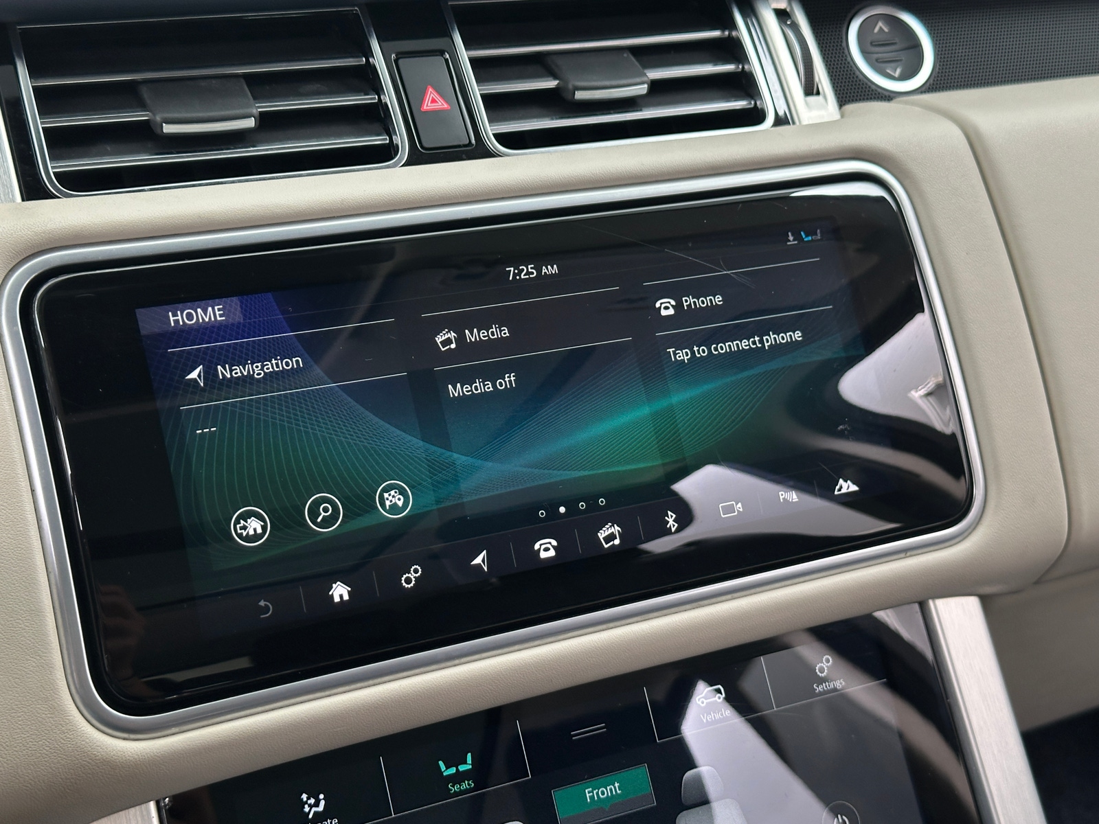 Thumbnail: 2019 Land Rover Range Rover - 4