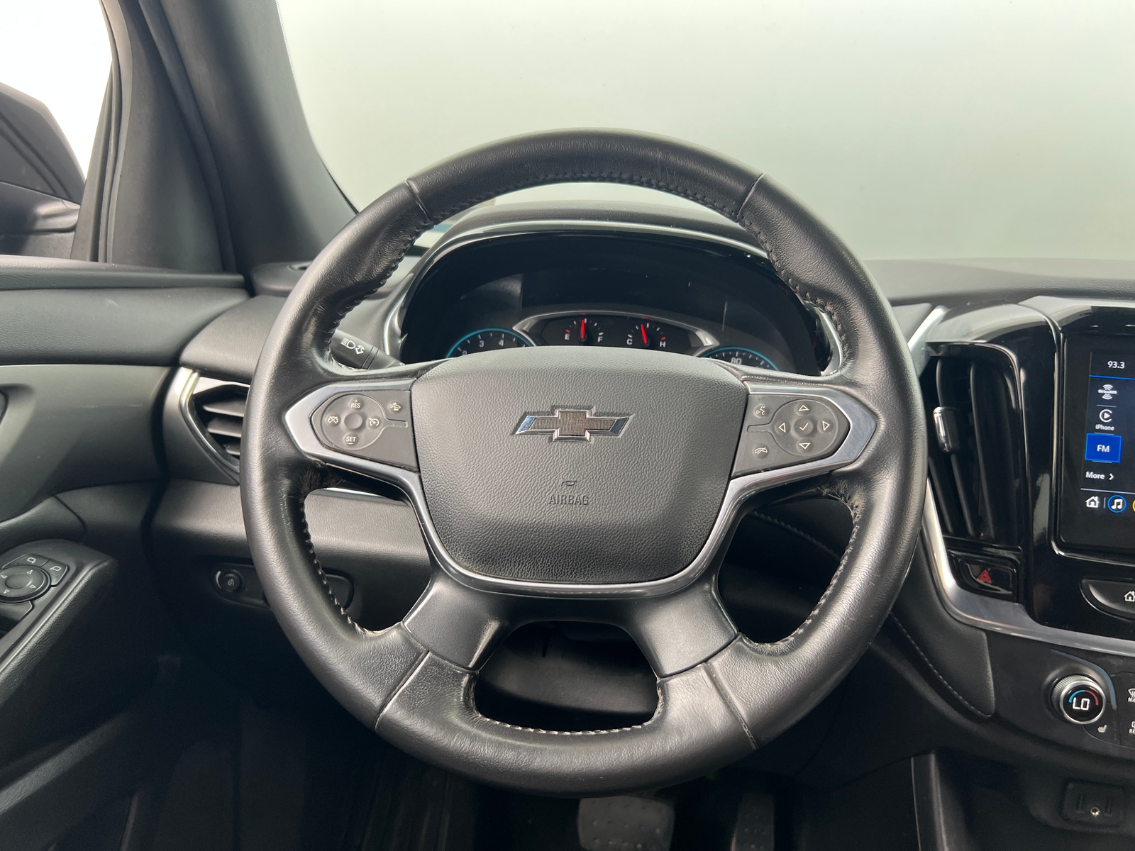 Thumbnail: 2022 Chevrolet Traverse - 5