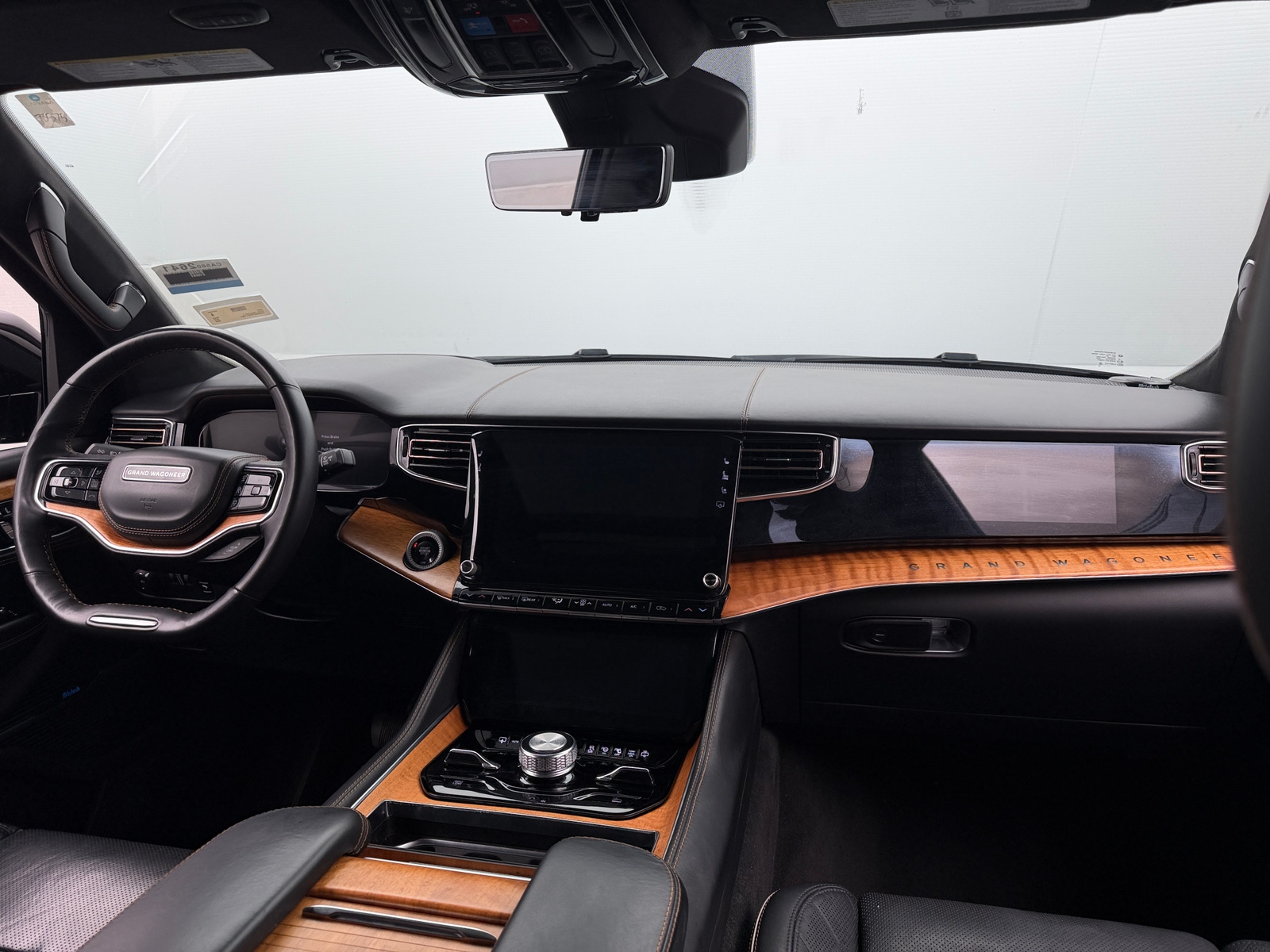 Thumbnail: 2024 Jeep Grand Wagoneer L - 2