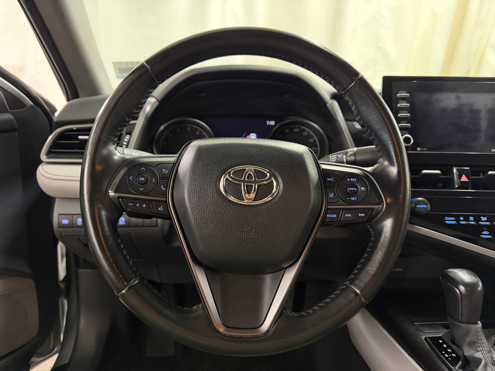 Thumbnail: 2022 Toyota Camry - 4