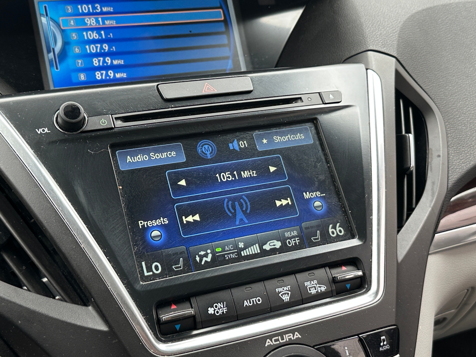 Thumbnail: 2014 Acura MDX - 3