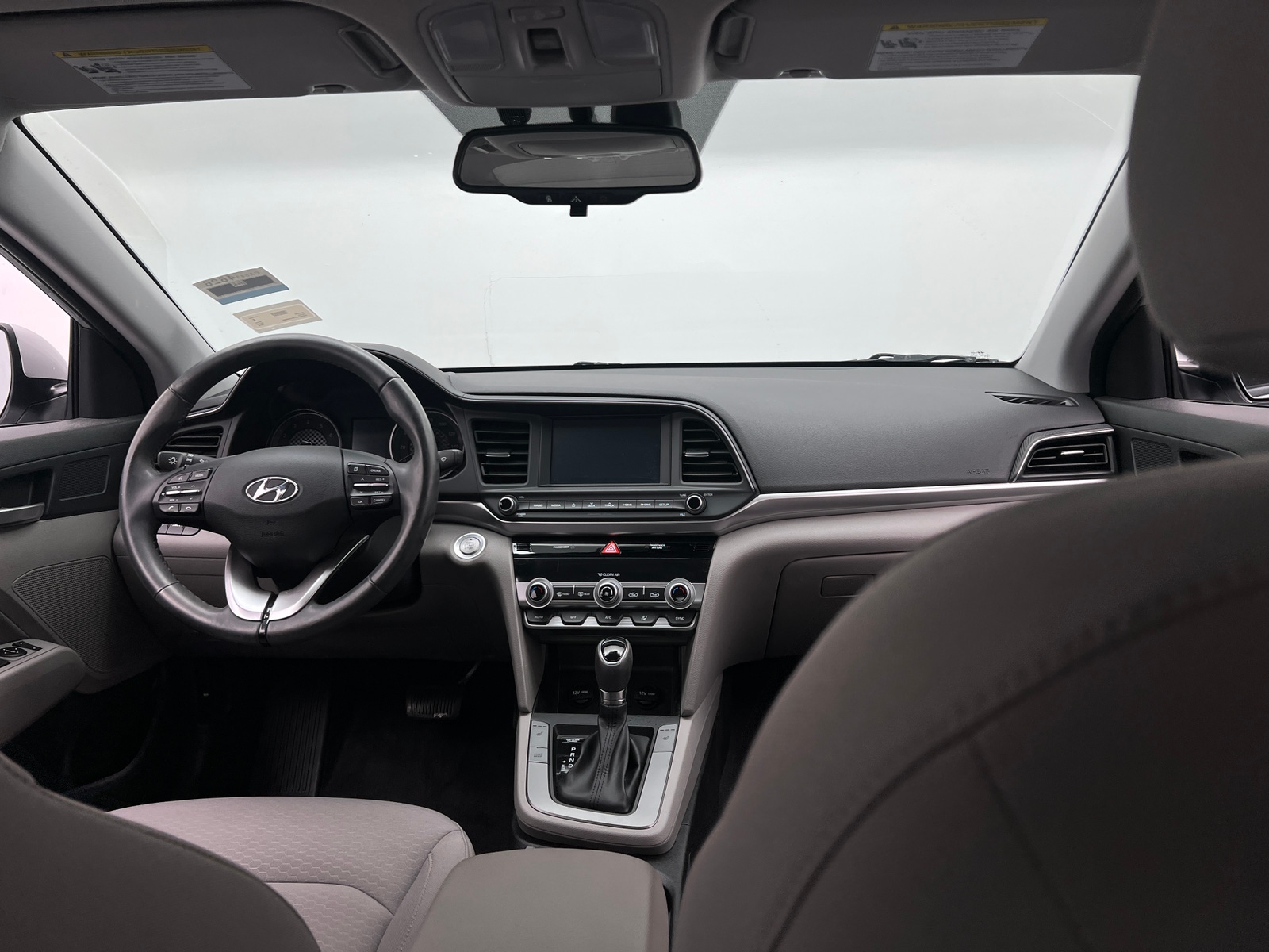 Thumbnail: 2019 Hyundai Elantra - 3
