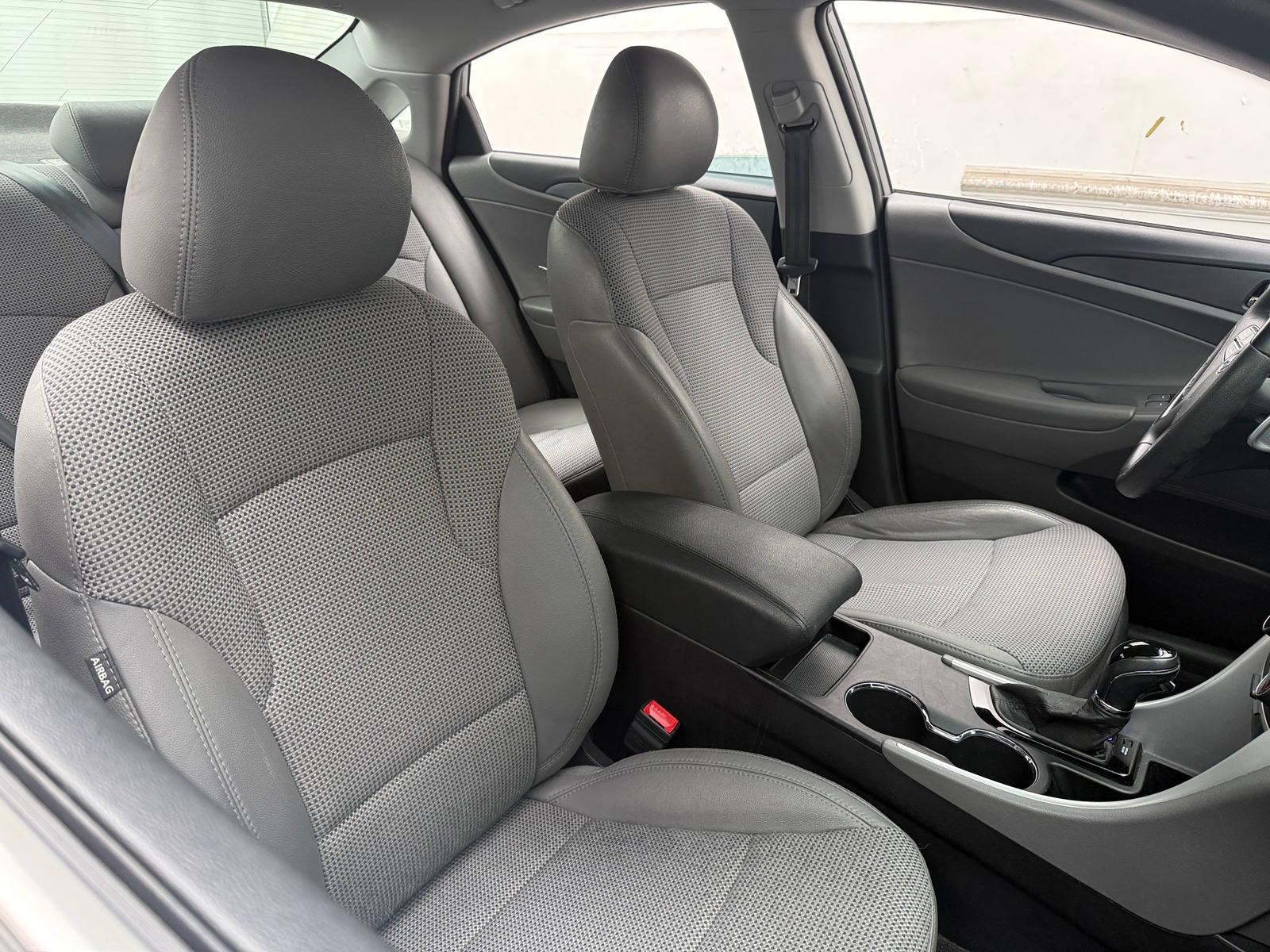 Thumbnail: 2011 Hyundai Sonata - 2