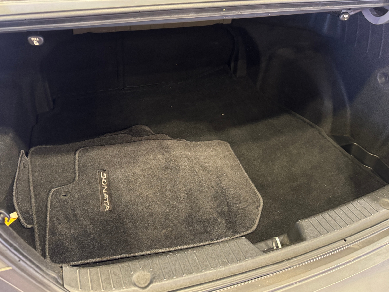 Thumbnail: 2011 Hyundai Sonata - 7