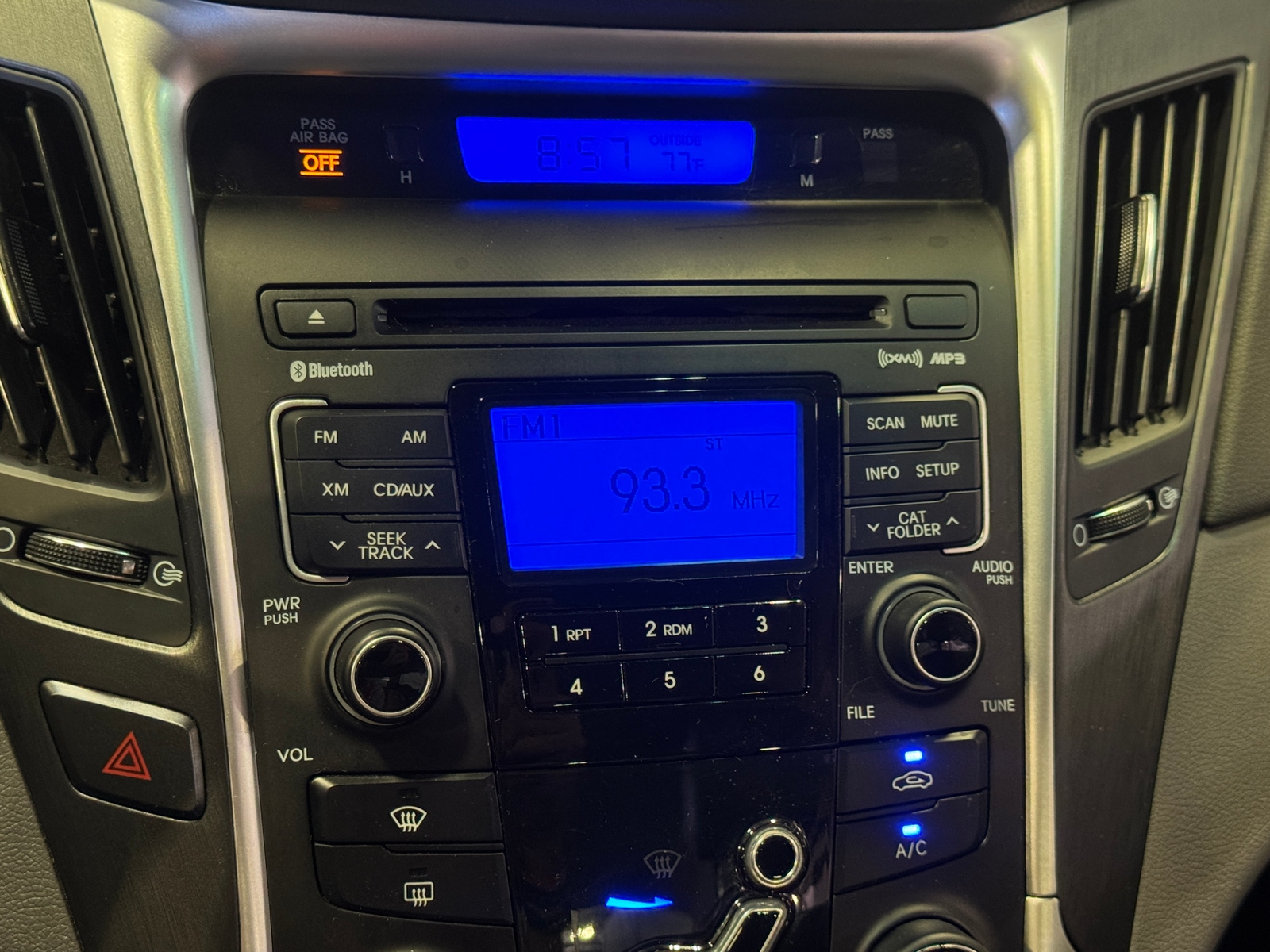 Thumbnail: 2011 Hyundai Sonata - 4