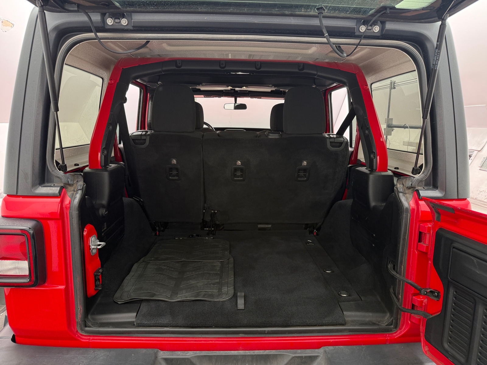 Thumbnail: 2019 Jeep Wrangler - 7
