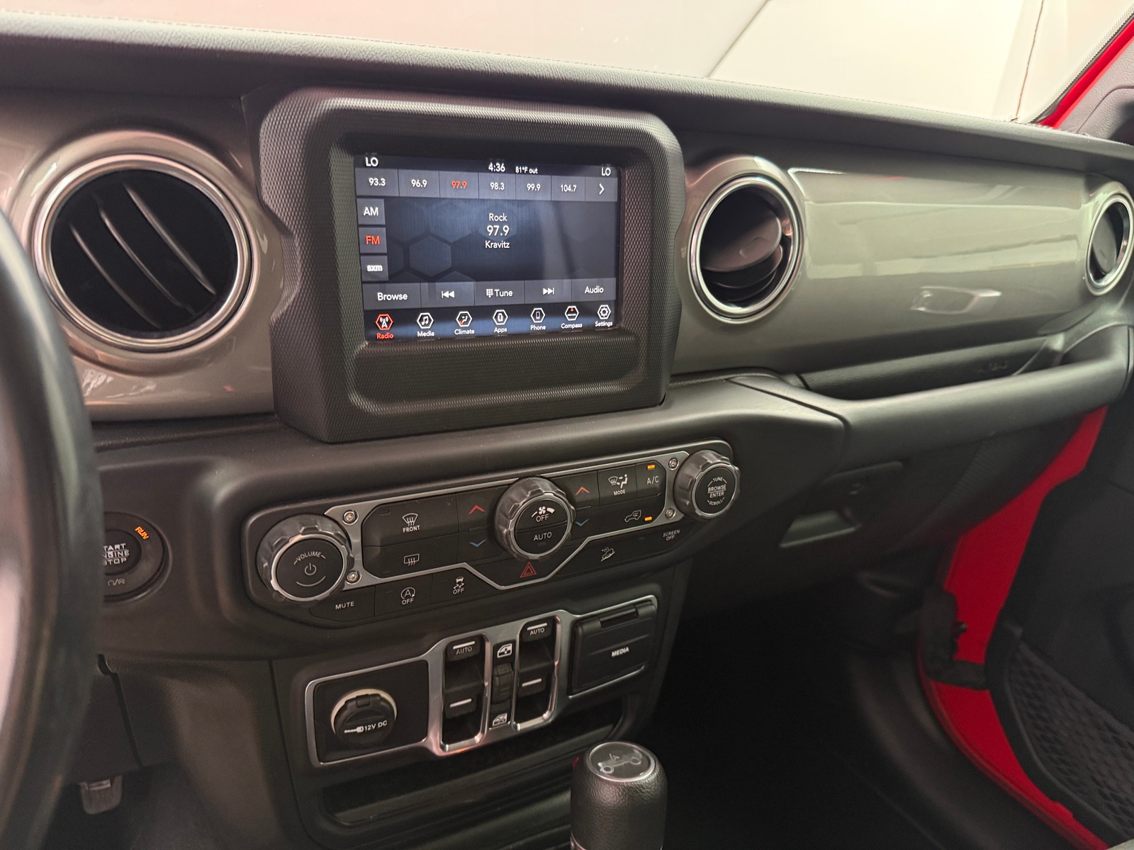 Thumbnail: 2019 Jeep Wrangler - 4