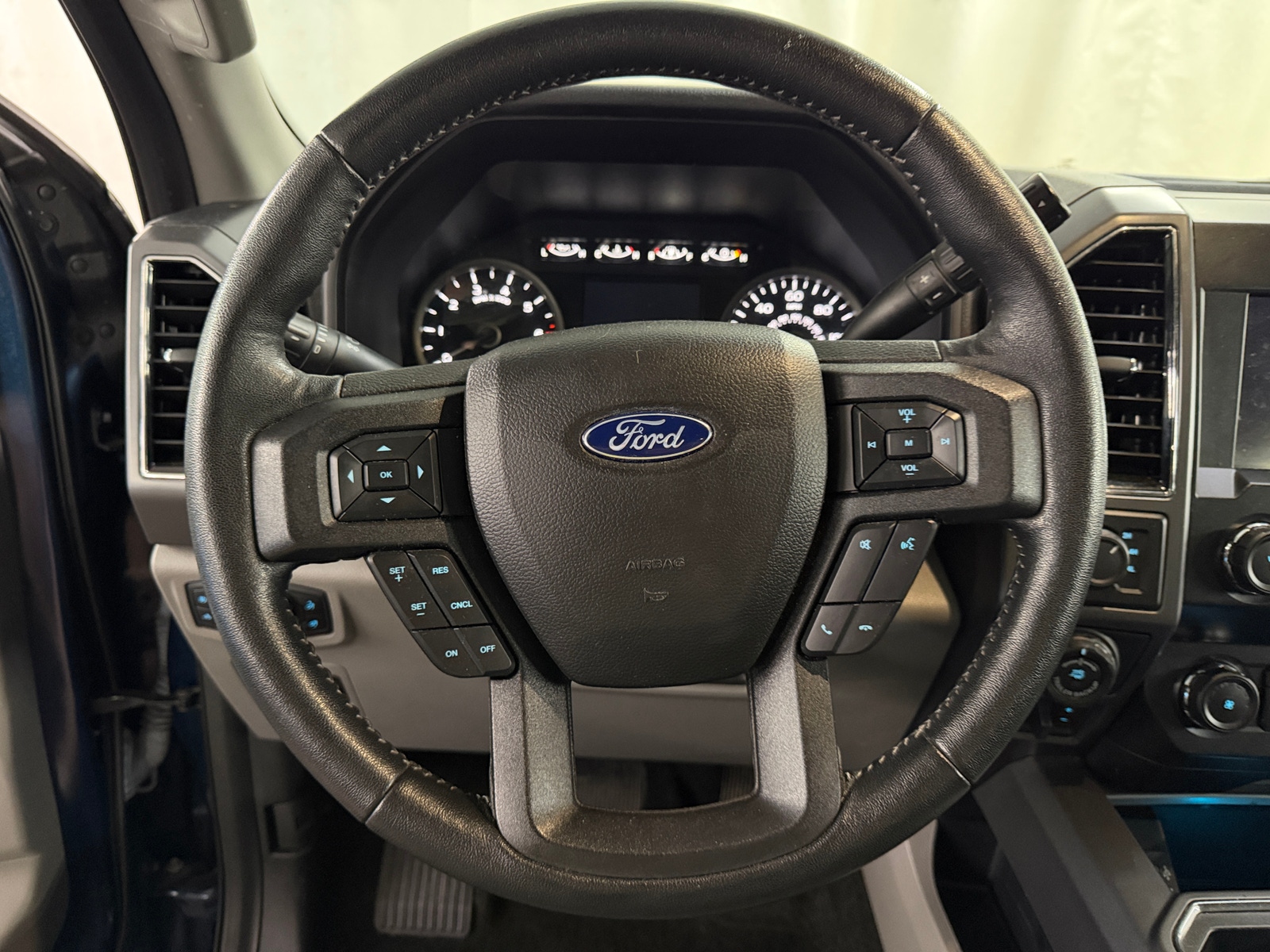 Thumbnail: 2020 Ford Econoline - 5