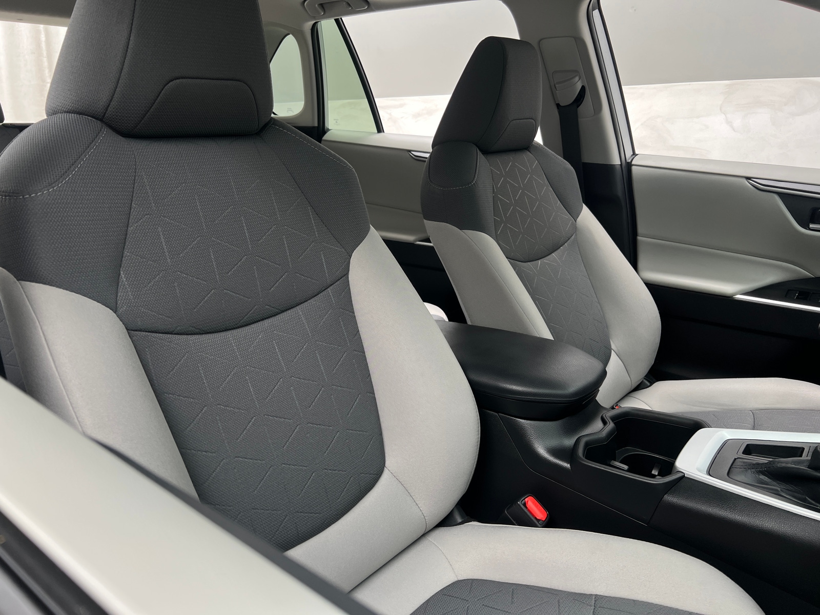 Thumbnail: 2022 Toyota RAV4 - 2