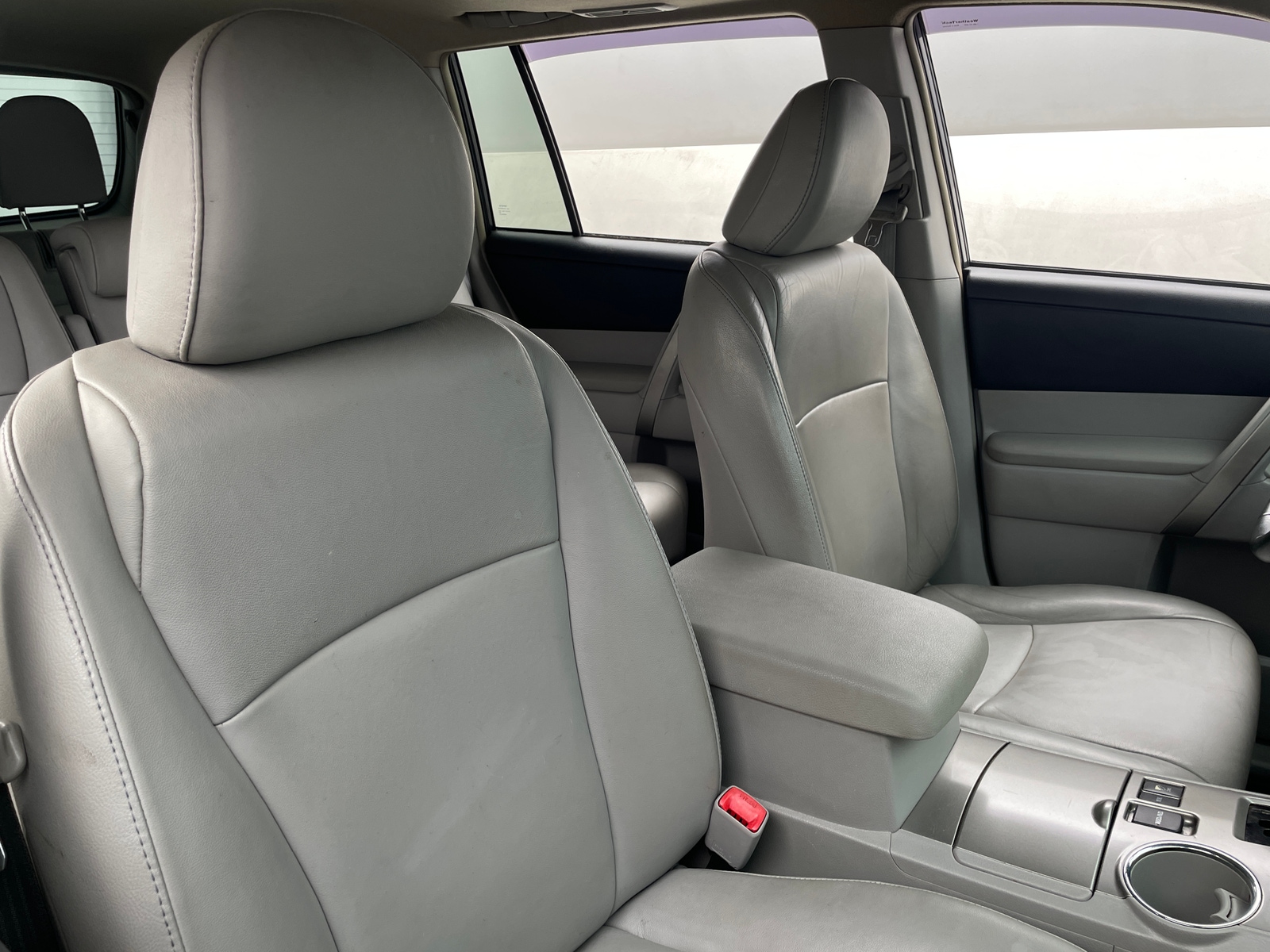 Thumbnail: 2013 Toyota Highlander - 2