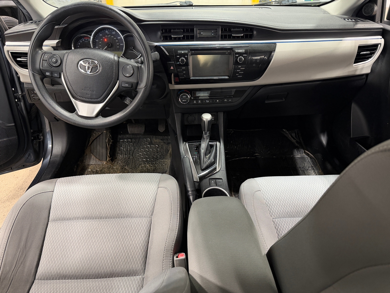 Thumbnail: 2016 Toyota Corolla - 3