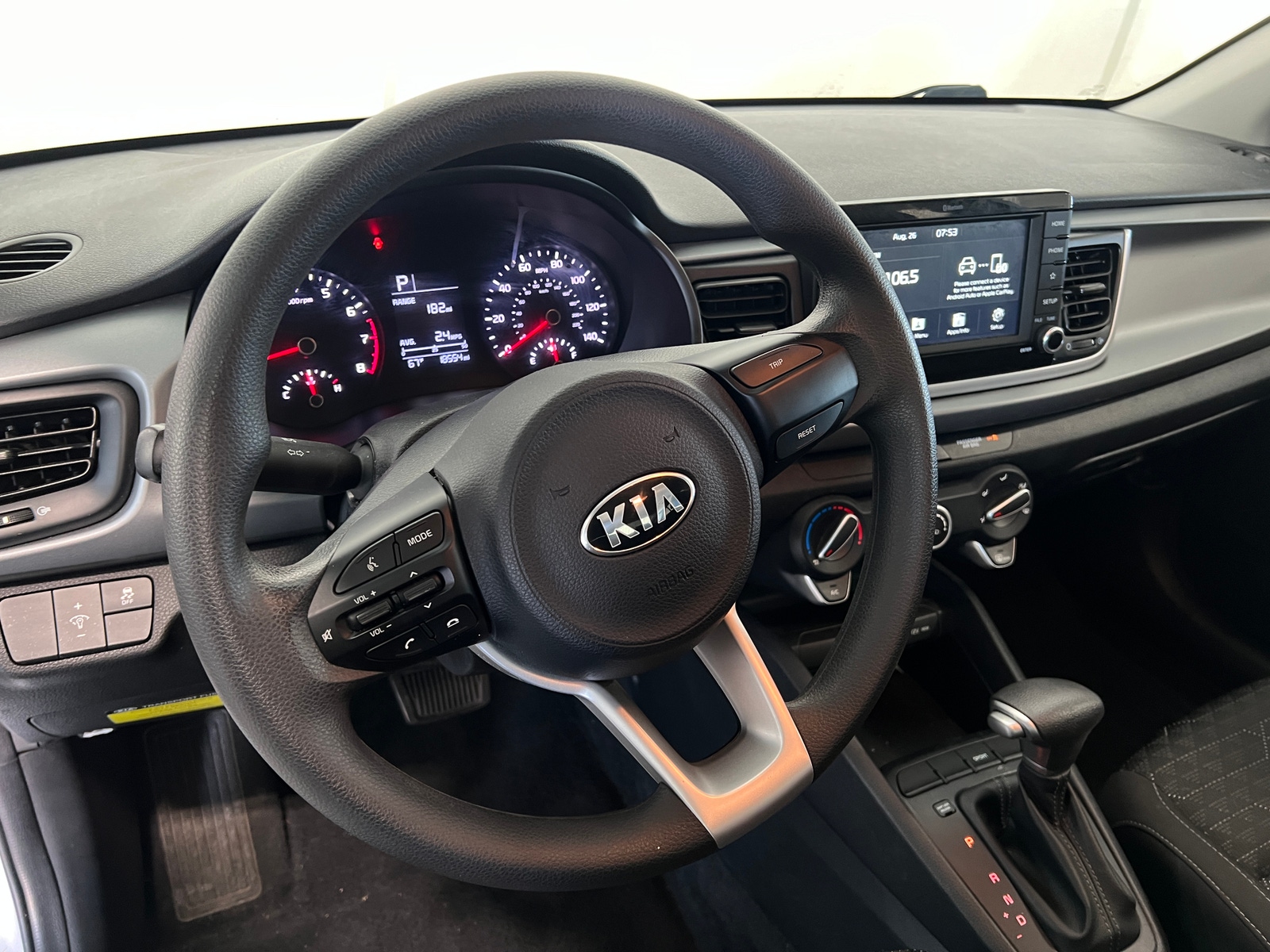 Thumbnail: 2020 Kia Rio - 5