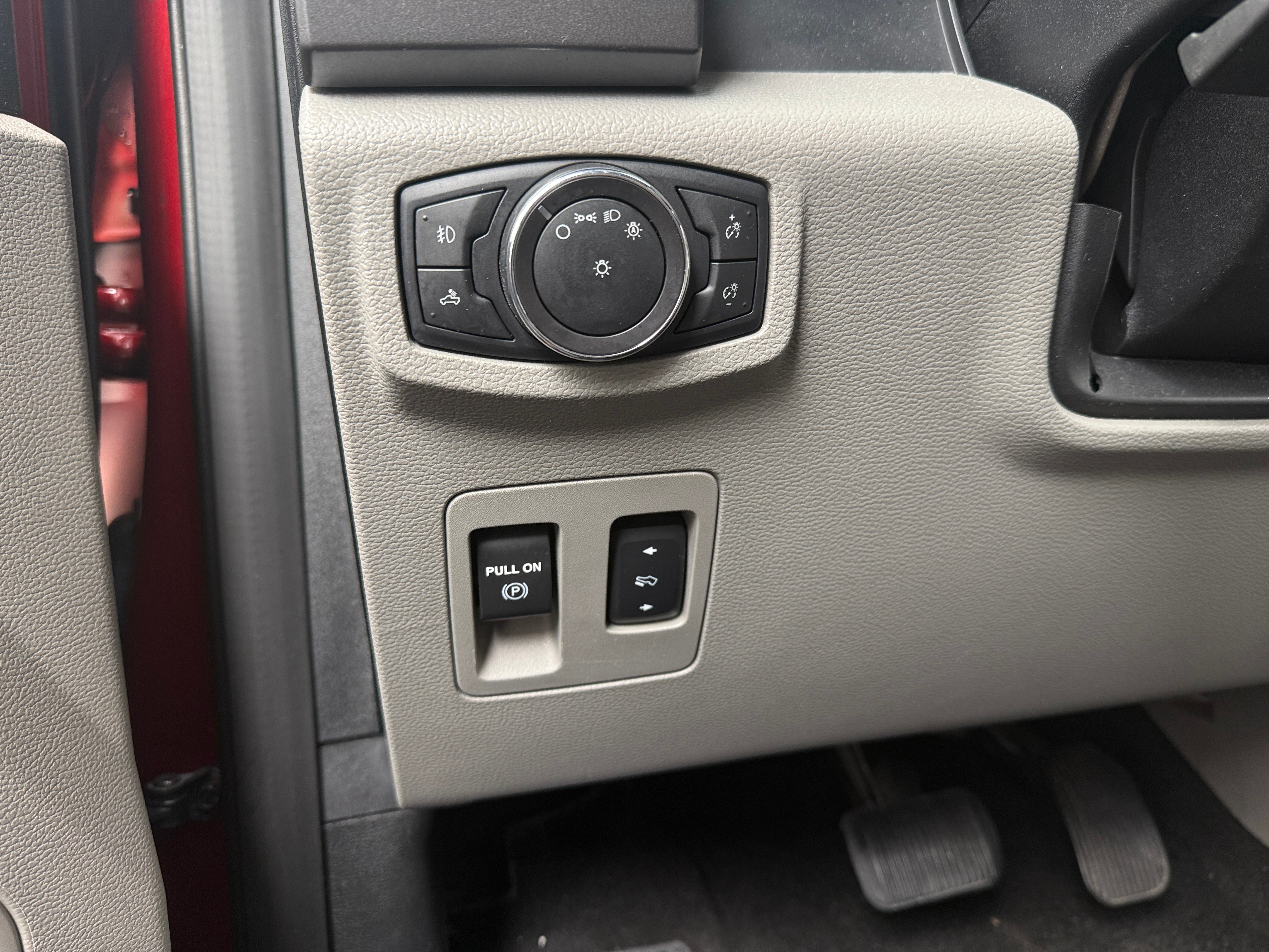 2018 Ford F-150 XLT - Photo 3