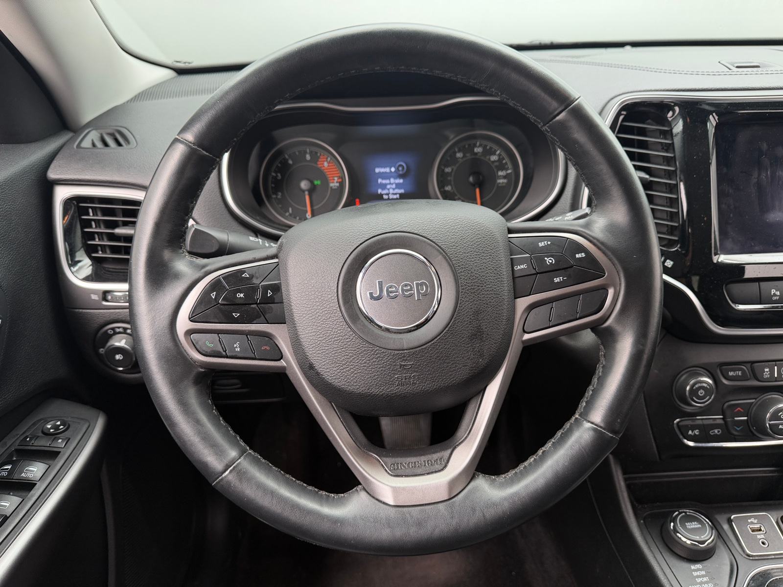 Thumbnail: 2019 Jeep Cherokee - 4