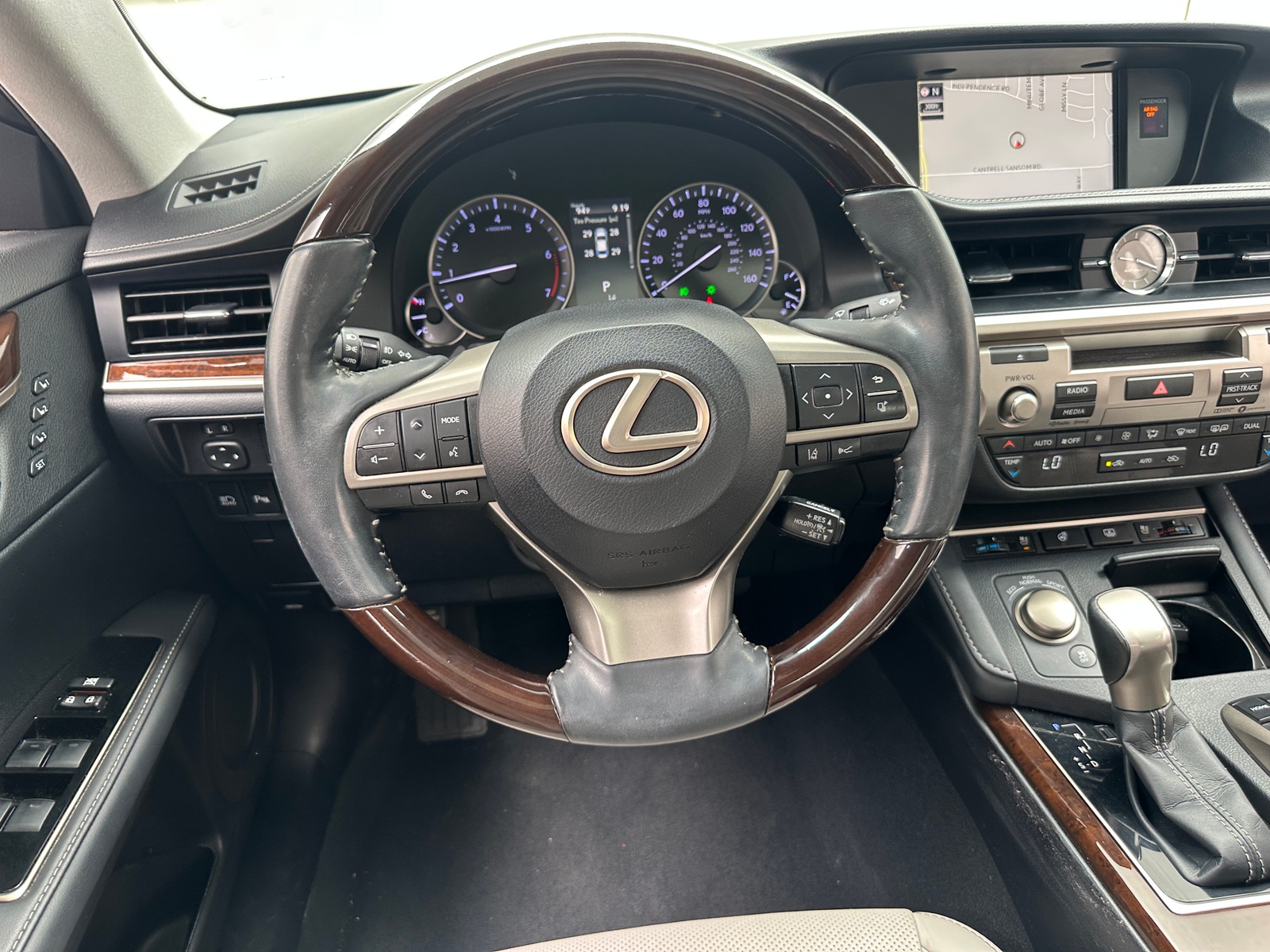 Thumbnail: 2018 Lexus ES - 4