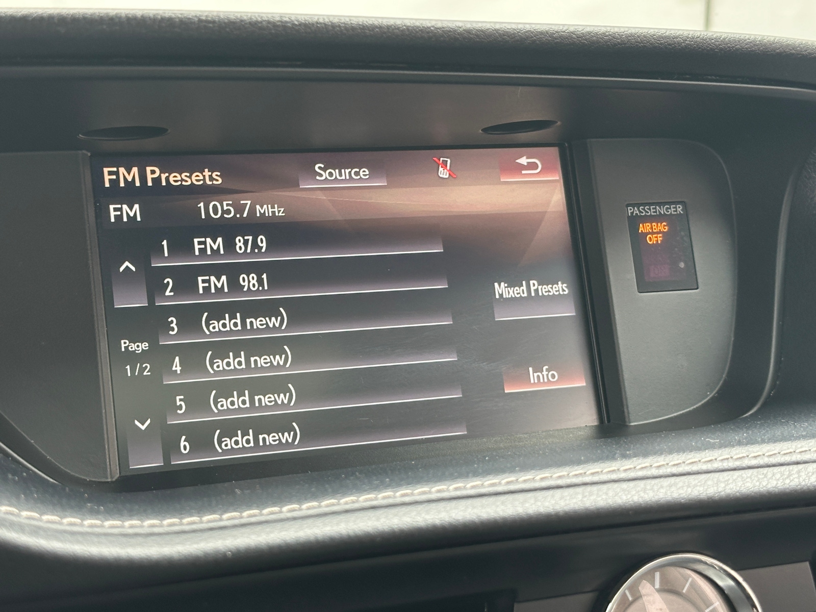 Thumbnail: 2018 Lexus ES - 3