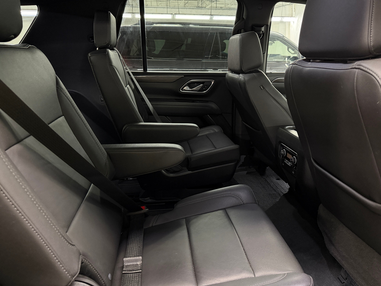 Thumbnail: 2023 Chevrolet Tahoe - 5