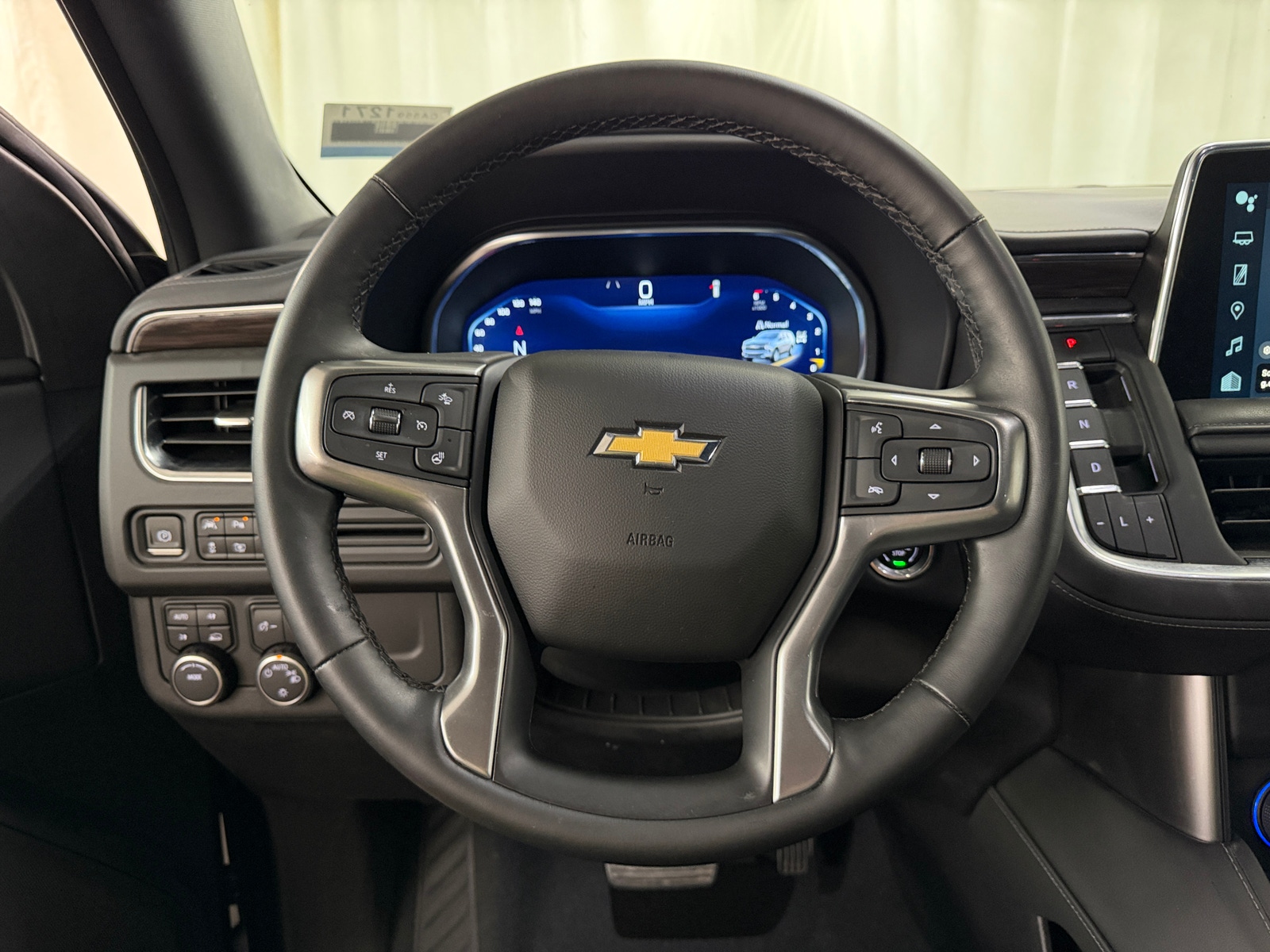 Thumbnail: 2023 Chevrolet Tahoe - 4