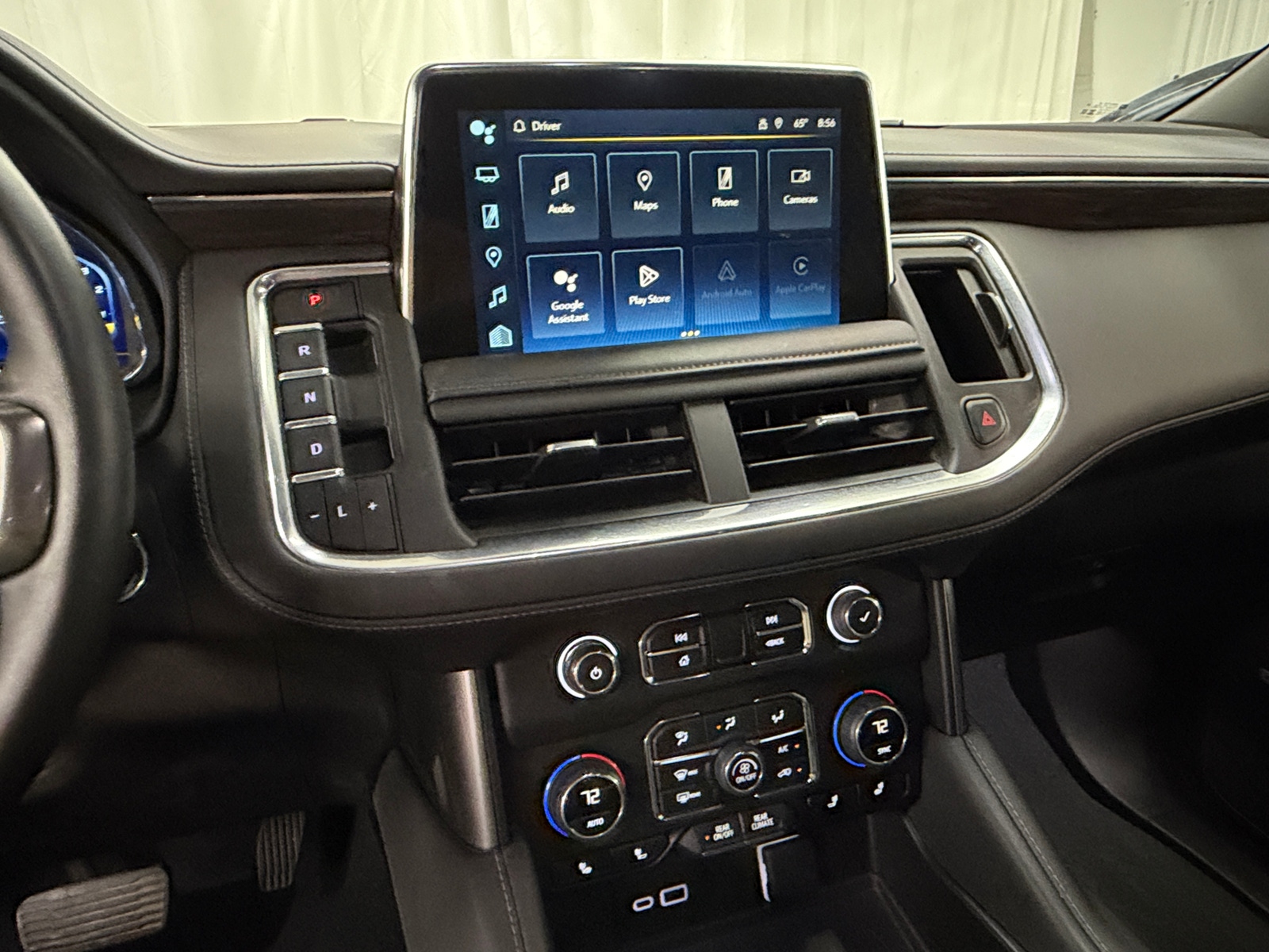 Thumbnail: 2023 Chevrolet Tahoe - 3