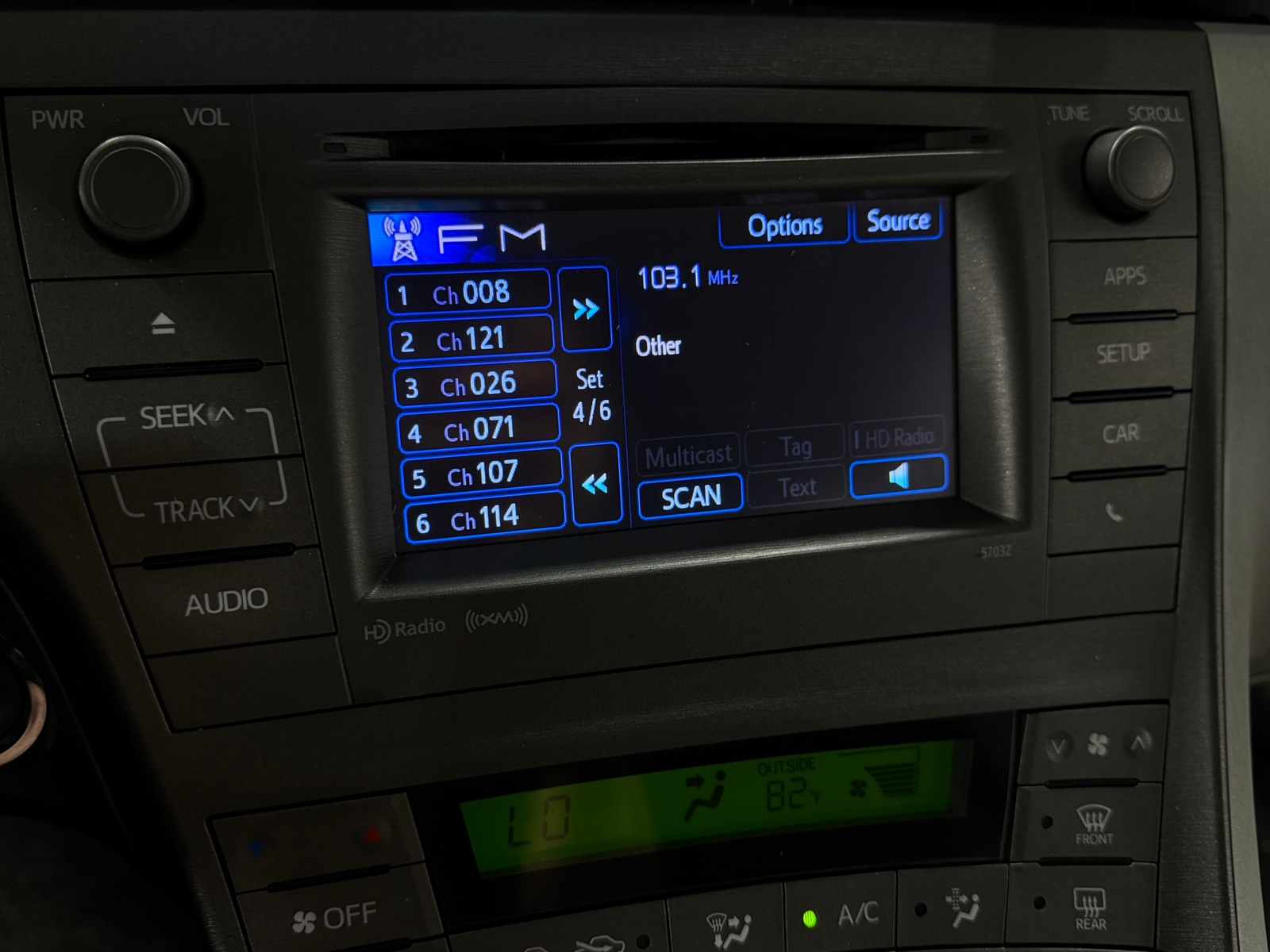 Thumbnail: 2013 Toyota Prius - 4