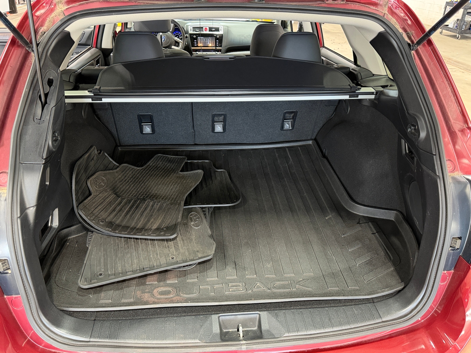 Thumbnail: 2017 Subaru Outback - 6