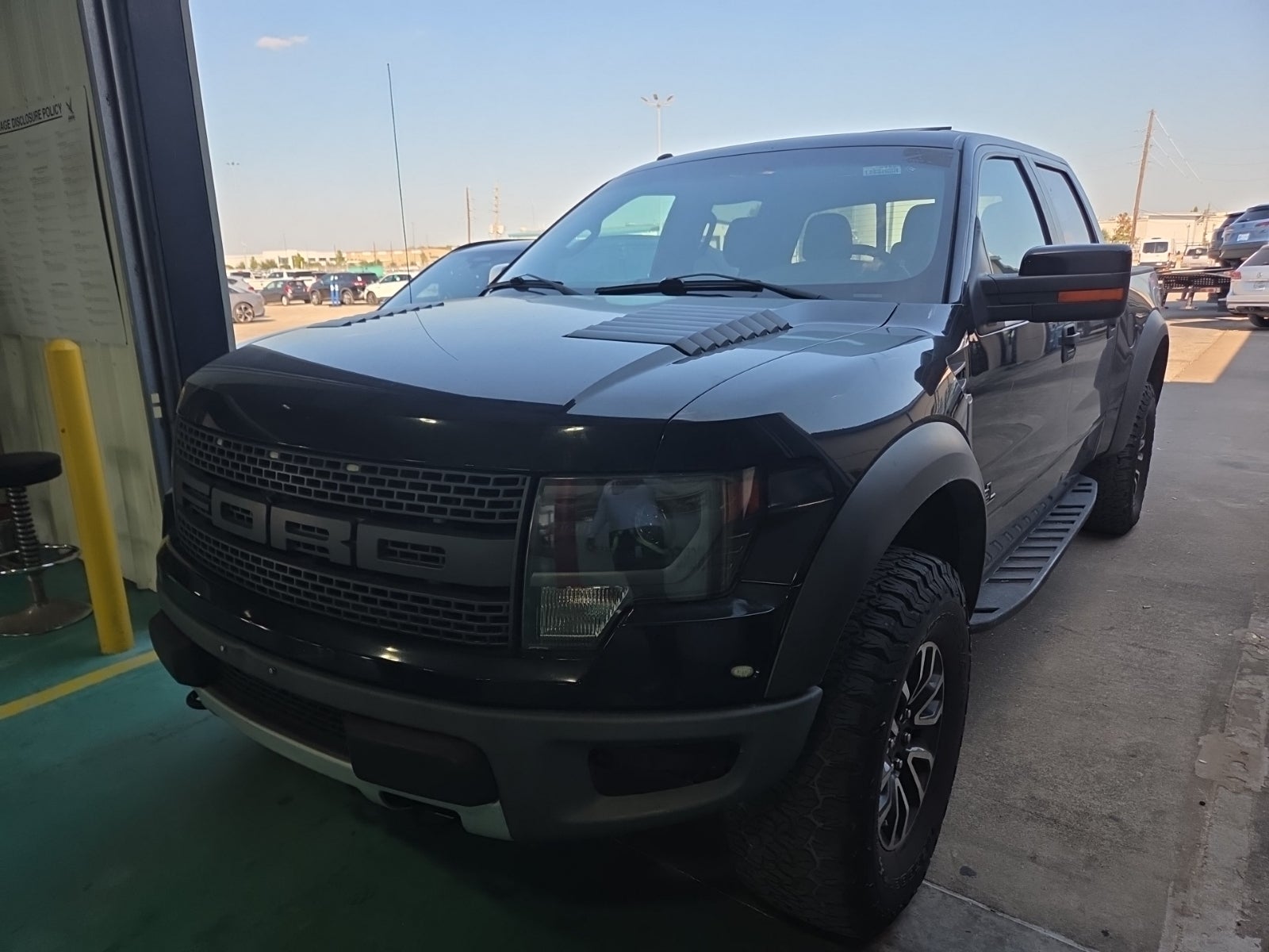 2013 Ford F-150 4WD Supercrew 145" SVT Raptor