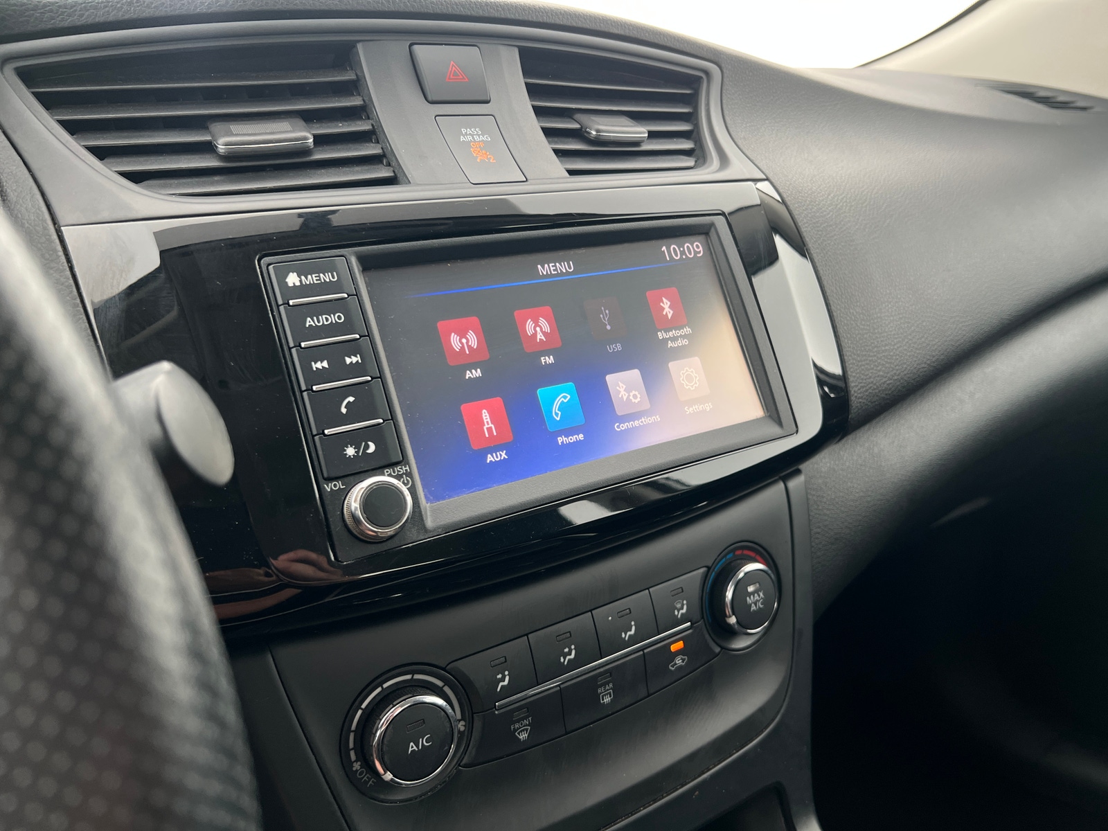 Thumbnail: 2019 Nissan Sentra - 4