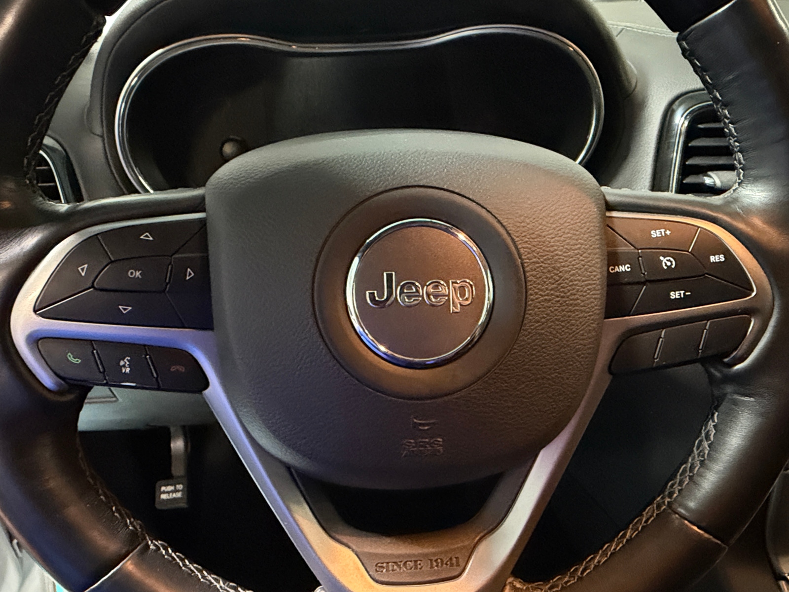 Thumbnail: 2021 Jeep Grand Cherokee - 4