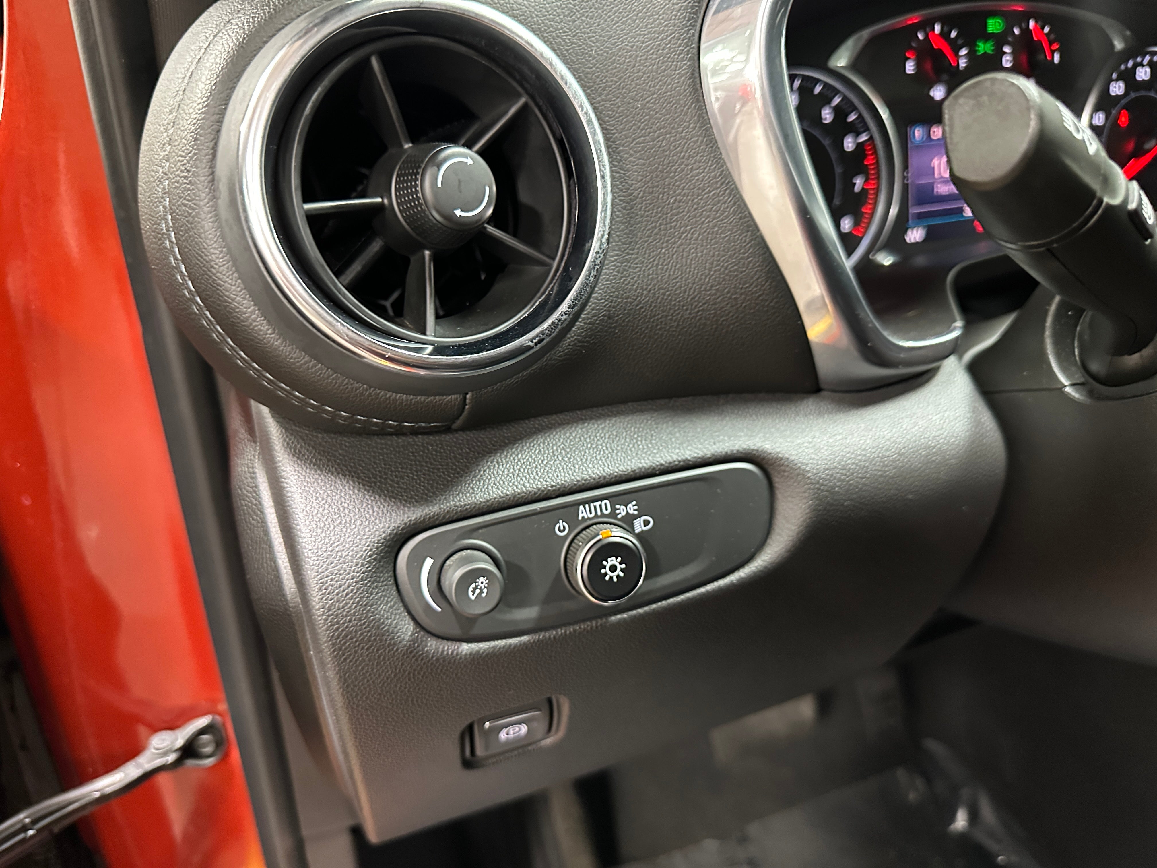 2022 Chevrolet Blazer 2LT - Photo 11