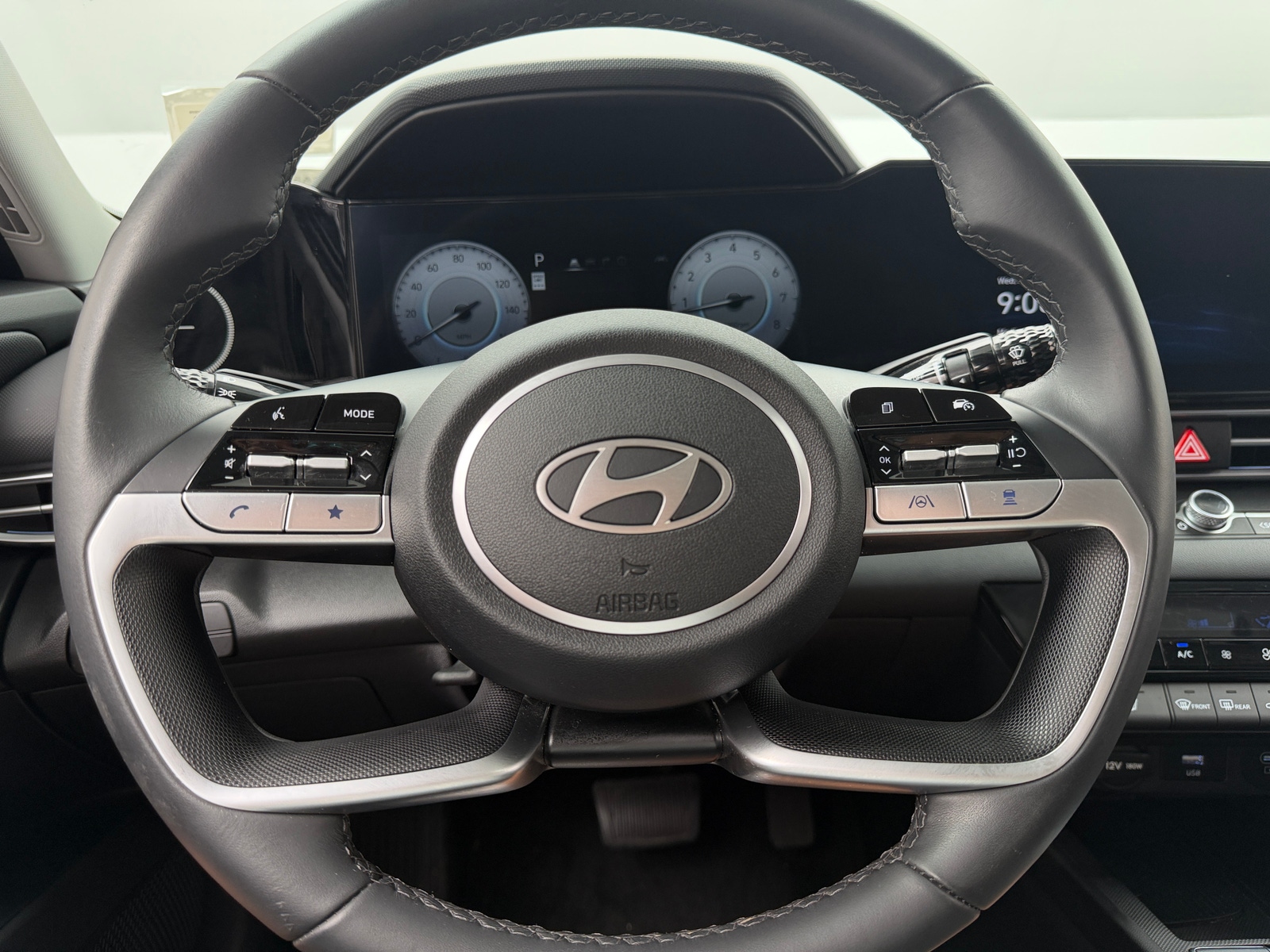 Thumbnail: 2024 Hyundai Elantra - 4