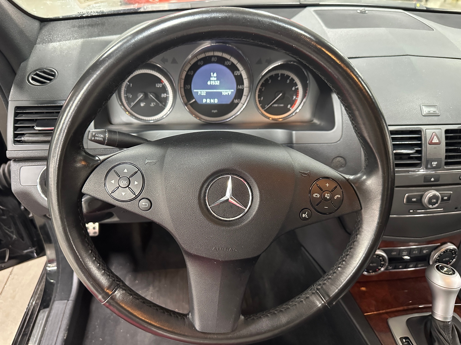 Thumbnail: 2010 Mercedes-Benz C-Class - 4