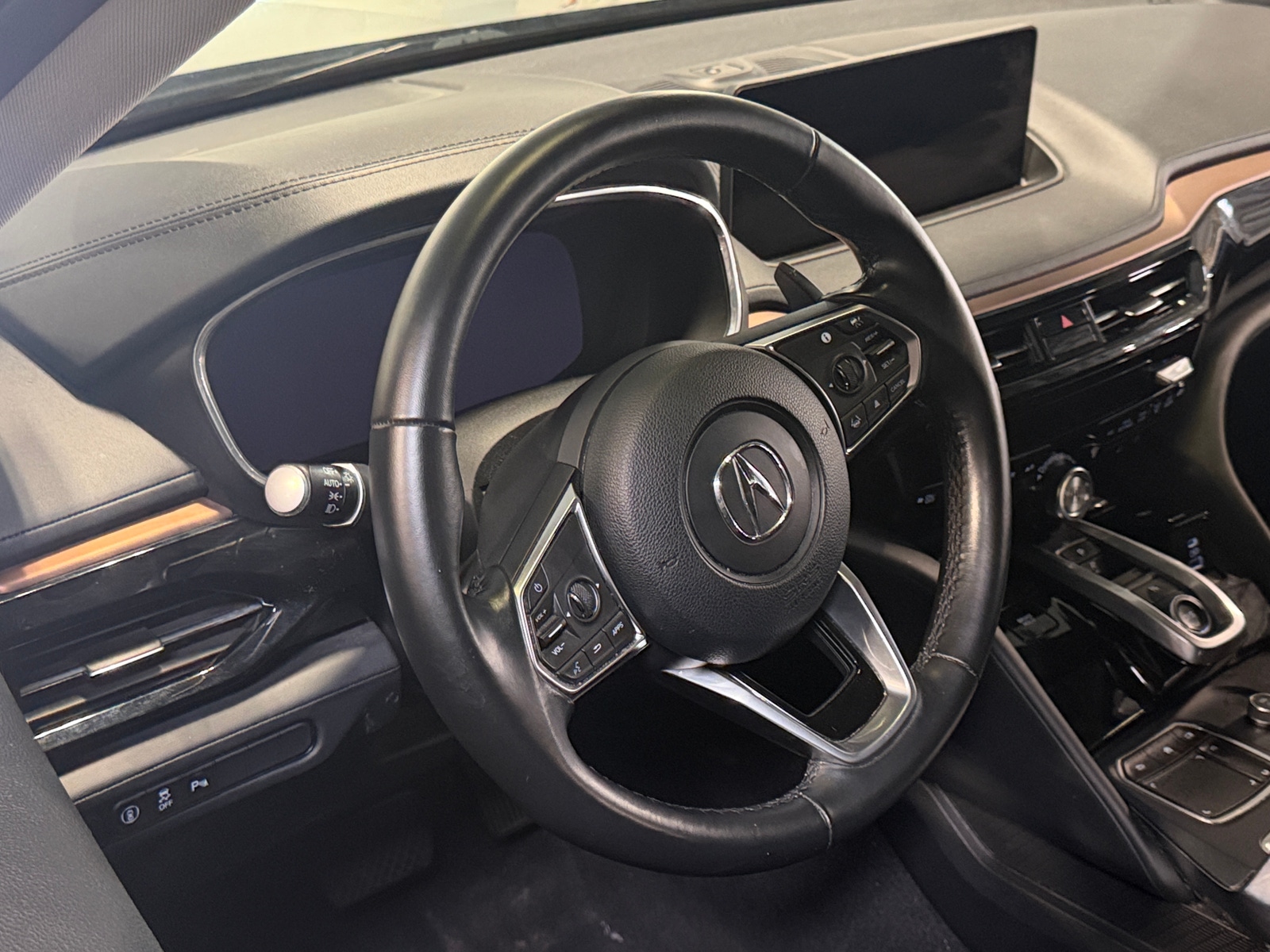 Thumbnail: 2022 Acura MDX - 4