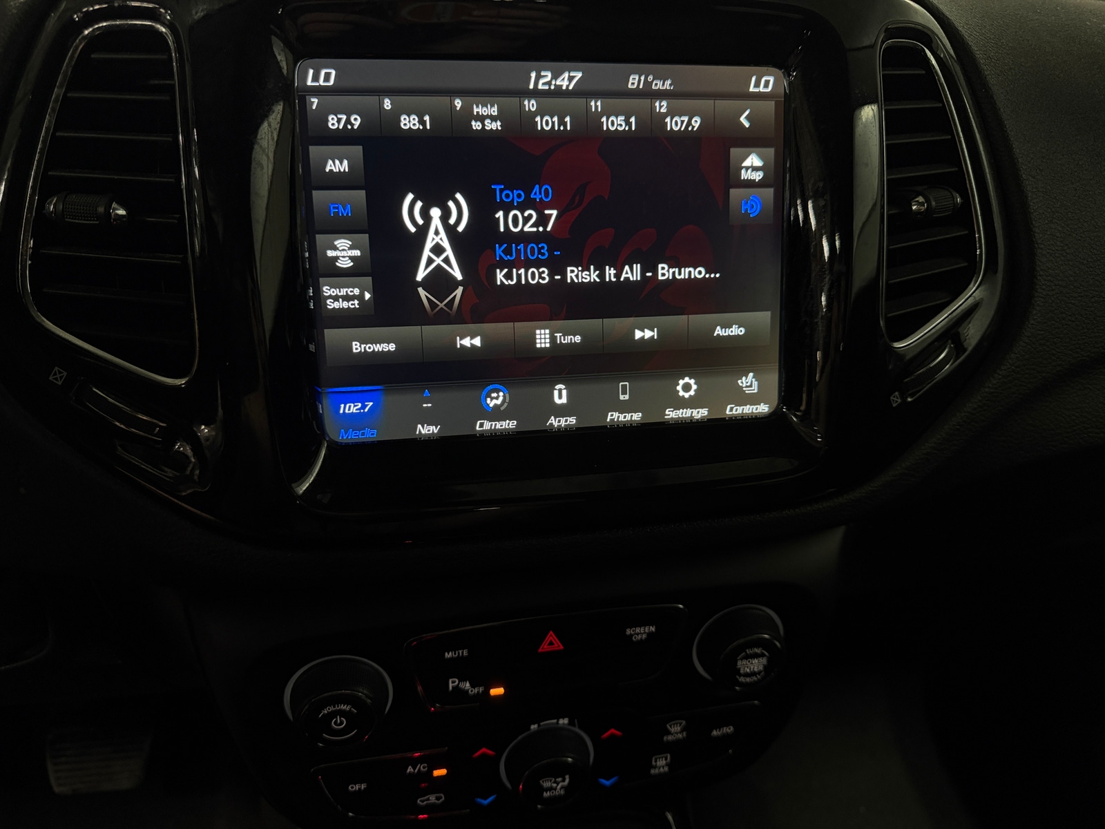 Thumbnail: 2020 Jeep Compass - 3