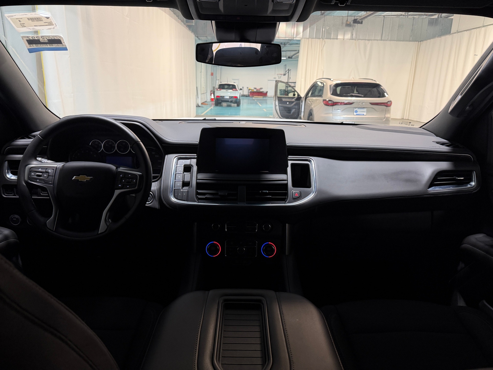 Thumbnail: 2024 Chevrolet Tahoe - 3