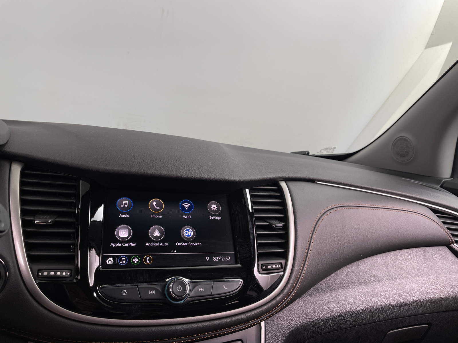 Thumbnail: 2020 Chevrolet Trax - 3