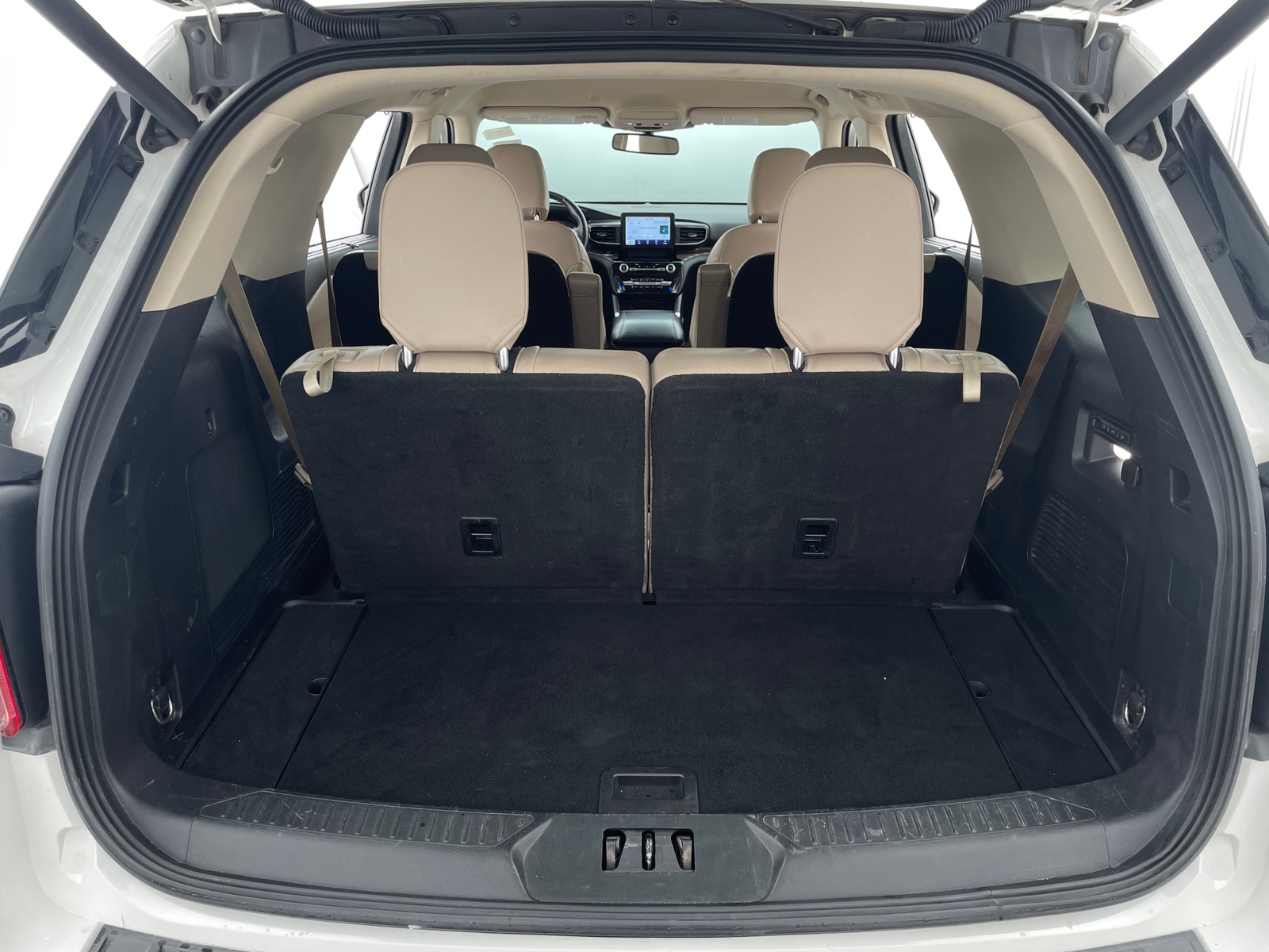 Thumbnail: 2021 Ford Explorer - 6