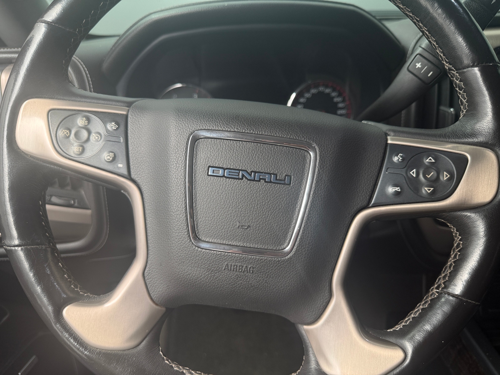 Thumbnail: 2015 GMC Sierra 2500 - 4