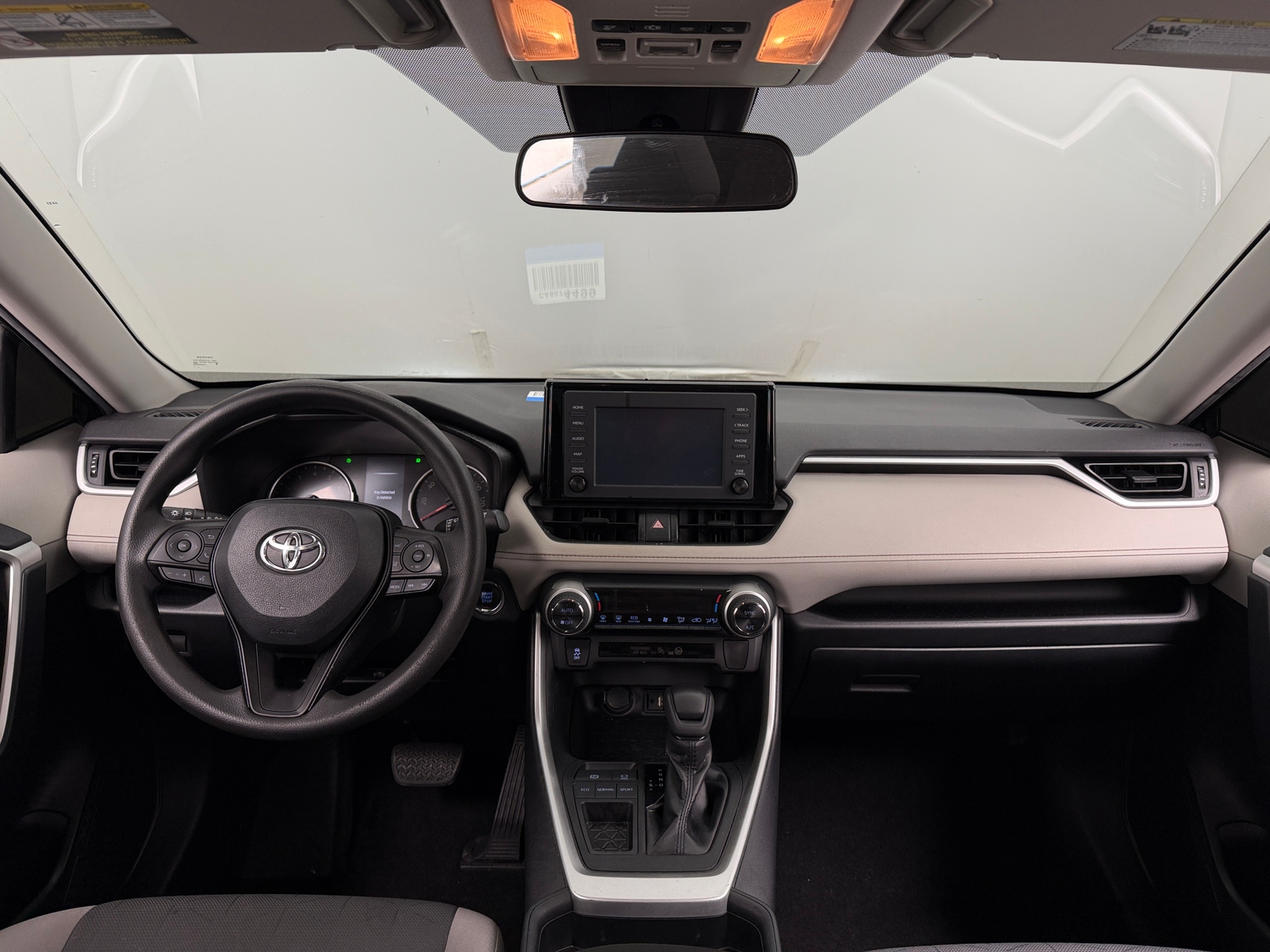 Thumbnail: 2019 Toyota RAV4 - 3
