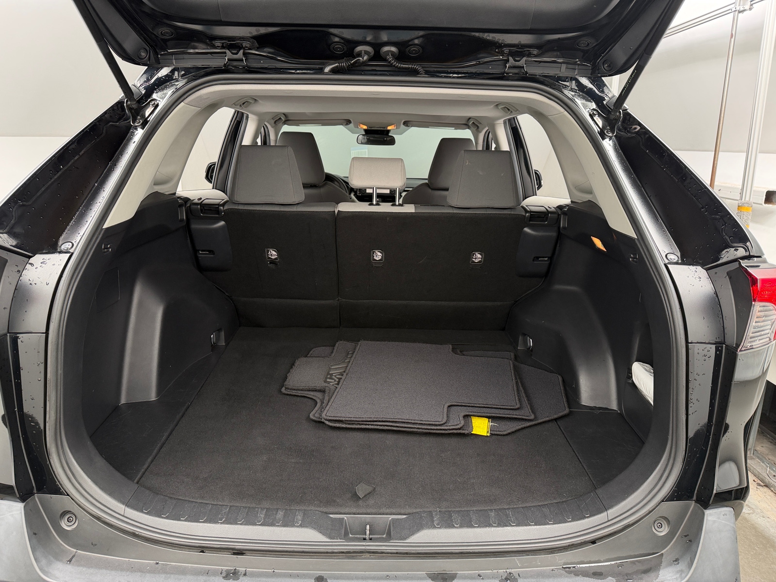 Thumbnail: 2019 Toyota RAV4 - 7