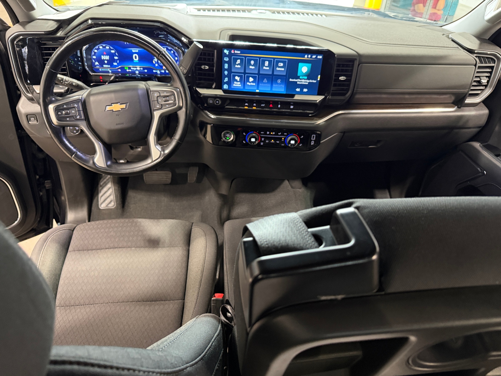 Thumbnail: 2023 Chevrolet Silverado 1500 - 3