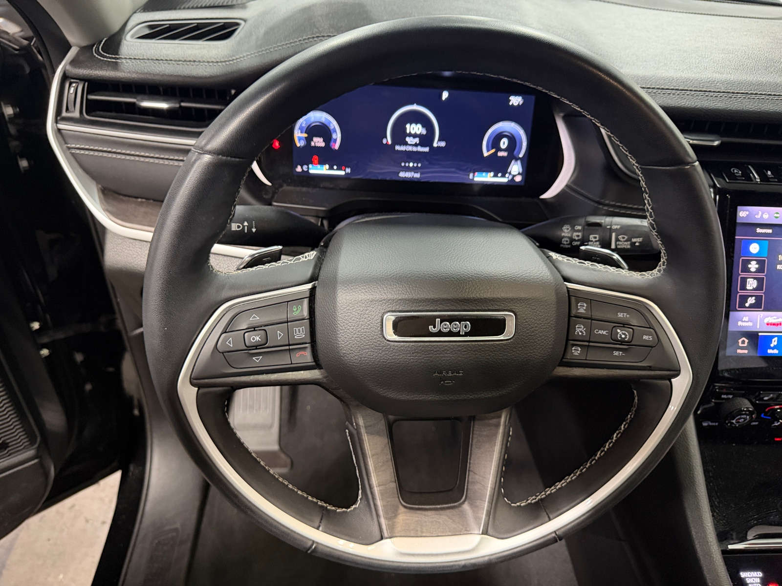 Thumbnail: 2022 Jeep Grand Cherokee L - 4